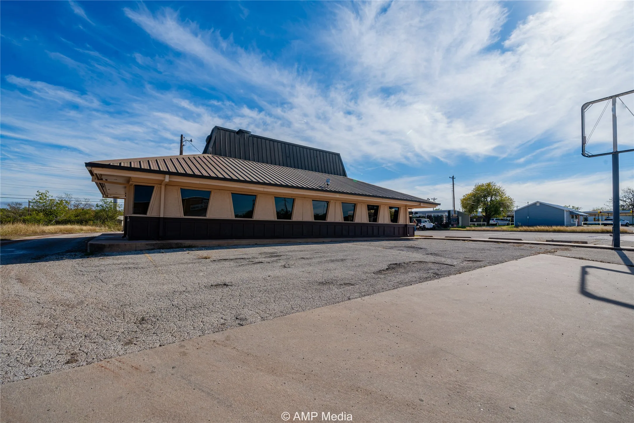 Retail For Sale in Jones County , 702 N Swenson Street, Stamford, Texas 79553, 0, 0, Garage spaces, 0 Sqft, built in 1970, Preowned, mls#20792628, Real Estate Agent in Stamford, Homes For Sale in Jones county, Homes For Sale in Stamford, Realtor in Stamford Texas, Real Estate Brokerage Independent Realty Texas, Luminita Cordes Realtor