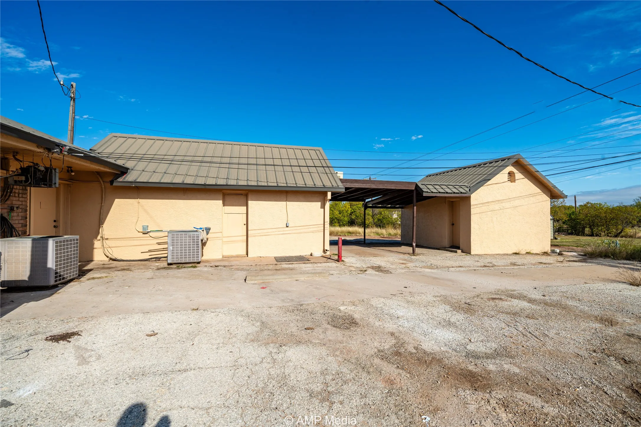 Retail For Sale in Jones County , 702 N Swenson Street, Stamford, Texas 79553, 0, 0, Garage spaces, 0 Sqft, built in 1970, Preowned, mls#20792628, Real Estate Agent in Stamford, Homes For Sale in Jones county, Homes For Sale in Stamford, Realtor in Stamford Texas, Real Estate Brokerage Independent Realty Texas, Luminita Cordes Realtor