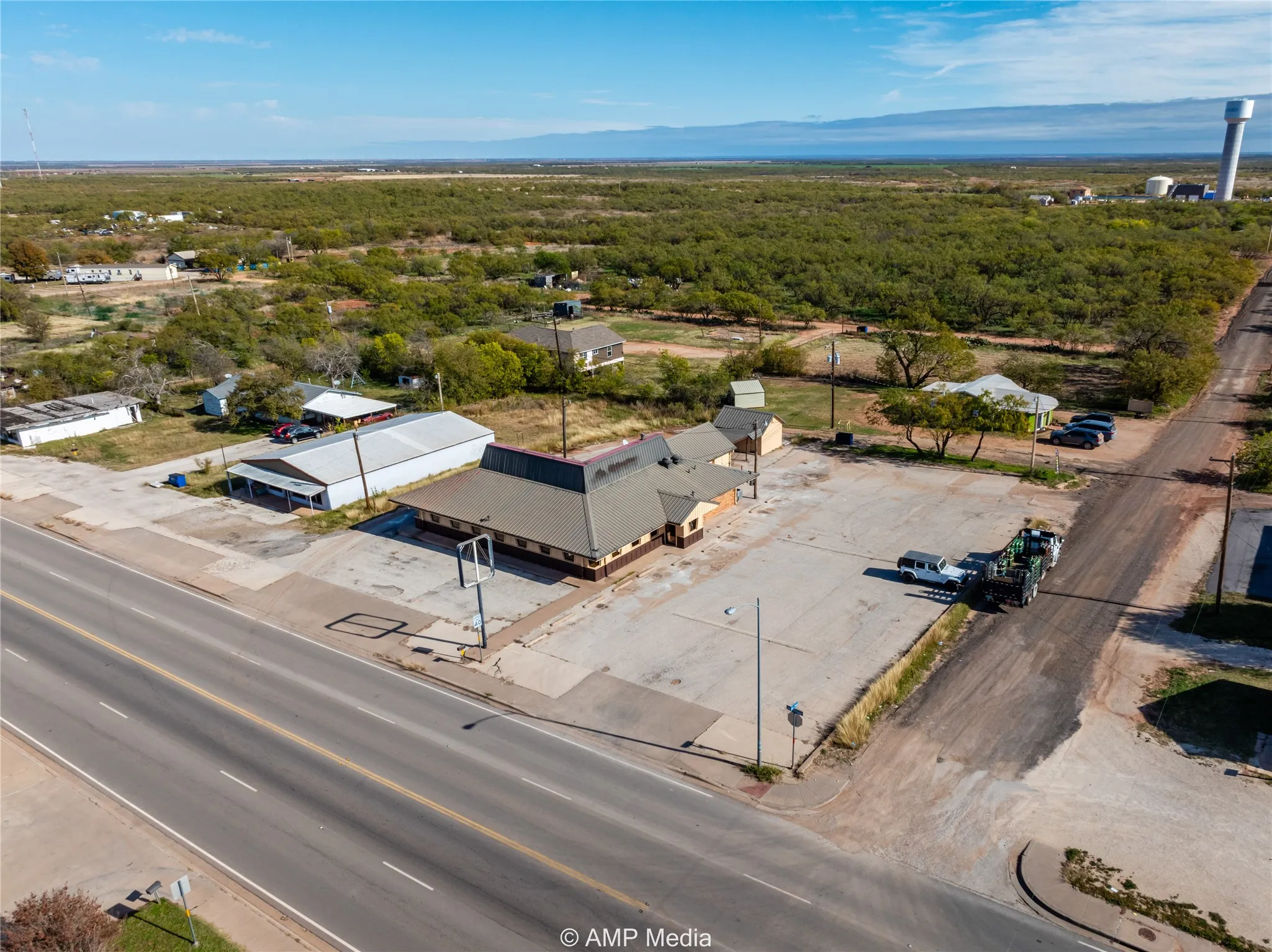 Retail For Sale in Jones County , 702 N Swenson Street, Stamford, Texas 79553, 0, 0, Garage spaces, 0 Sqft, built in 1970, Preowned, mls#20792628, Real Estate Agent in Stamford, Homes For Sale in Jones county, Homes For Sale in Stamford, Realtor in Stamford Texas, Real Estate Brokerage Independent Realty Texas, Luminita Cordes Realtor