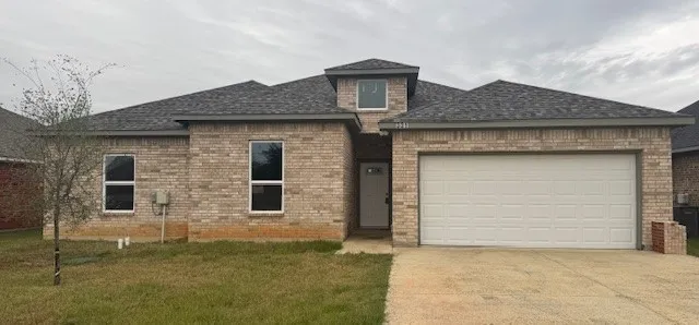 Single Family Residence For Sale in Henderson County , 331 Port Drive, Gun Barrel City, Texas 75156, 4 Bedroom, 2 Bathroom, 2 Garage spaces, 2,048 Sqft, built in 2022, New Construction - Complete, Price $275,000, mls#20793433, Real Estate Agent in Gun Barrel City, Homes For Sale in Henderson county, Homes For Sale in Gun Barrel City, Realtor in Gun Barrel City Texas, Real Estate Brokerage Independent Realty Texas, Luminita Cordes Realtor