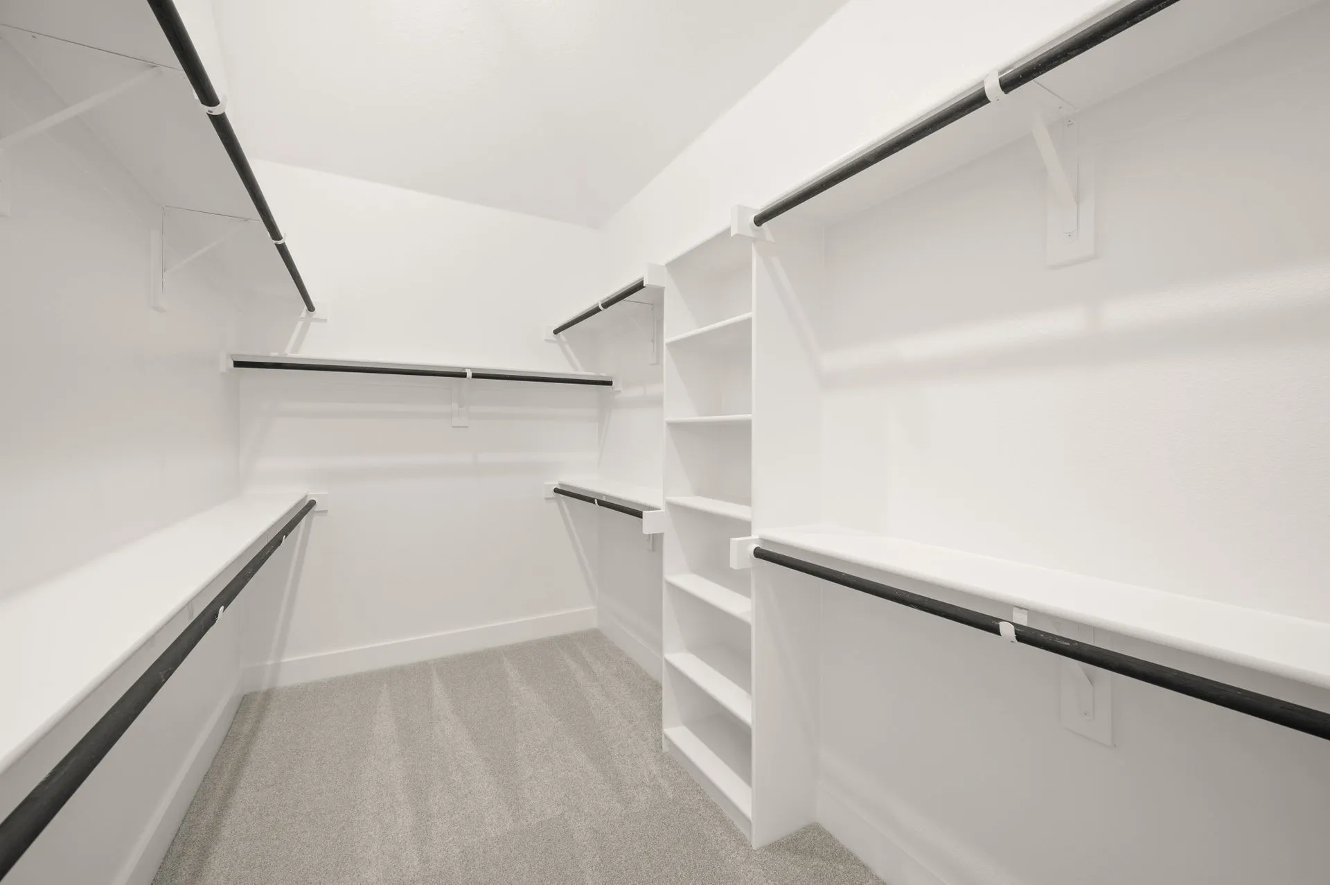 Single Family Residence For Sale in Ellis County , 3742 Ironwood Street, Midlothian, Texas 76065, 4 Bedroom, 3 Bathroom, 2 Garage spaces, 2,122 Sqft, built in 2025, New Construction - Complete, mls#20794275, Real Estate Agent in Midlothian, Homes For Sale in Ellis county, Homes For Sale in Midlothian, Realtor in Midlothian Texas, Real Estate Brokerage Independent Realty Texas, Luminita Cordes Realtor