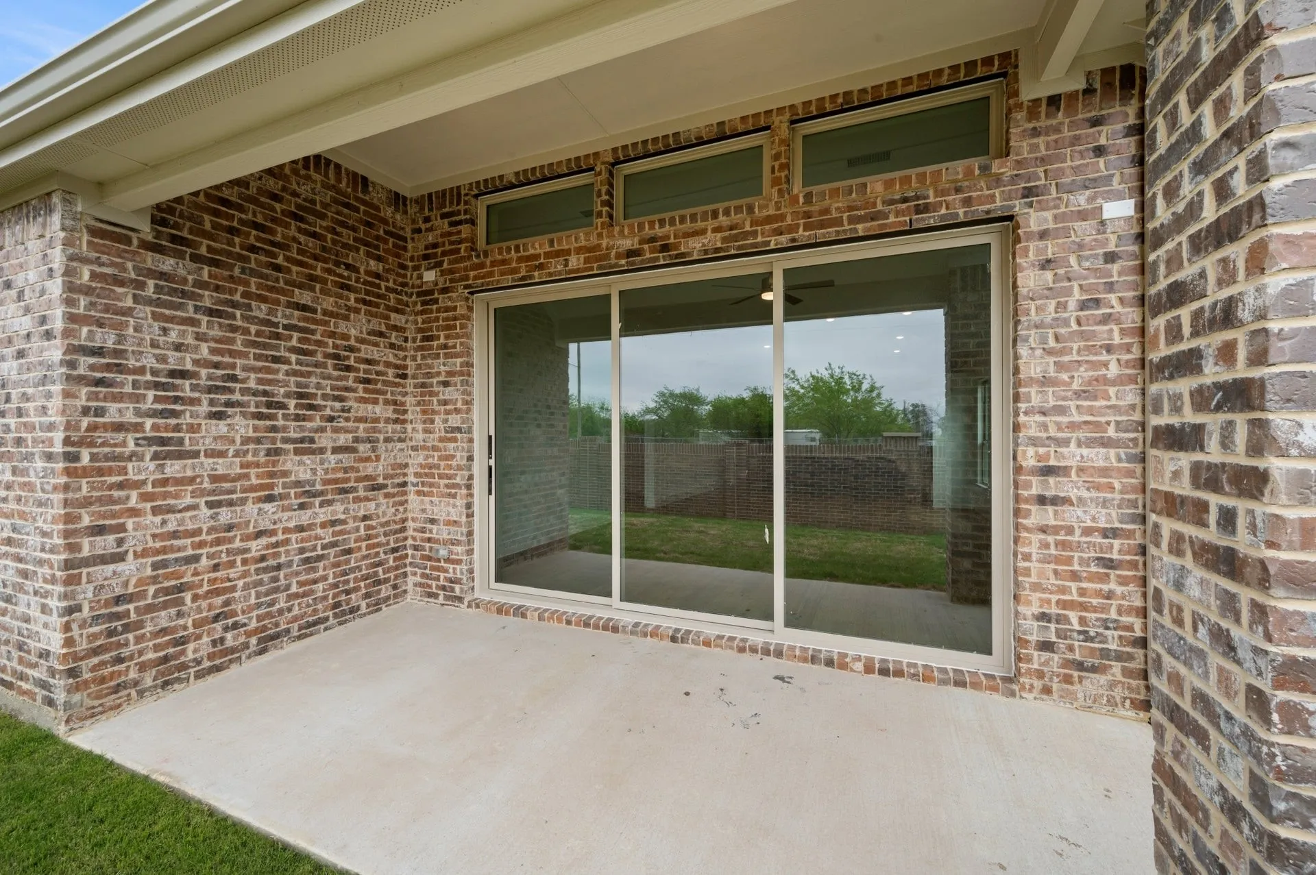 Single Family Residence For Sale in Ellis County , 3742 Ironwood Street, Midlothian, Texas 76065, 4 Bedroom, 3 Bathroom, 2 Garage spaces, 2,122 Sqft, built in 2025, New Construction - Complete, mls#20794275, Real Estate Agent in Midlothian, Homes For Sale in Ellis county, Homes For Sale in Midlothian, Realtor in Midlothian Texas, Real Estate Brokerage Independent Realty Texas, Luminita Cordes Realtor