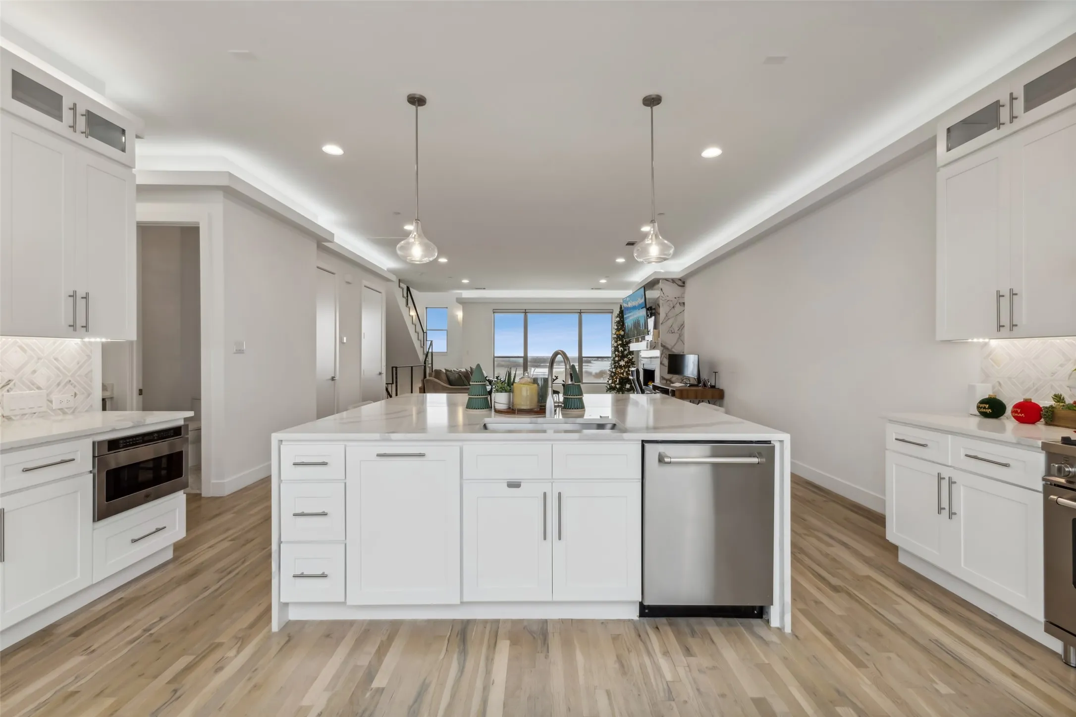 Townhouse For Sale in Denton County , 4905 Blaynes View, The Colony, Texas 75056, 3 Bedrooms, 5 Bathrooms, 2 Garage spaces, 3,111 Sqft, built in 2022, Preowned, Price $1,300,000, mls#20793412, Real Estate Agent in The Colony, Homes For Sale in Denton county, Homes For Sale in The Colony, Realtor in The Colony Texas, Real Estate Brokerage Independent Realty Texas, Luminita Cordes Realtor