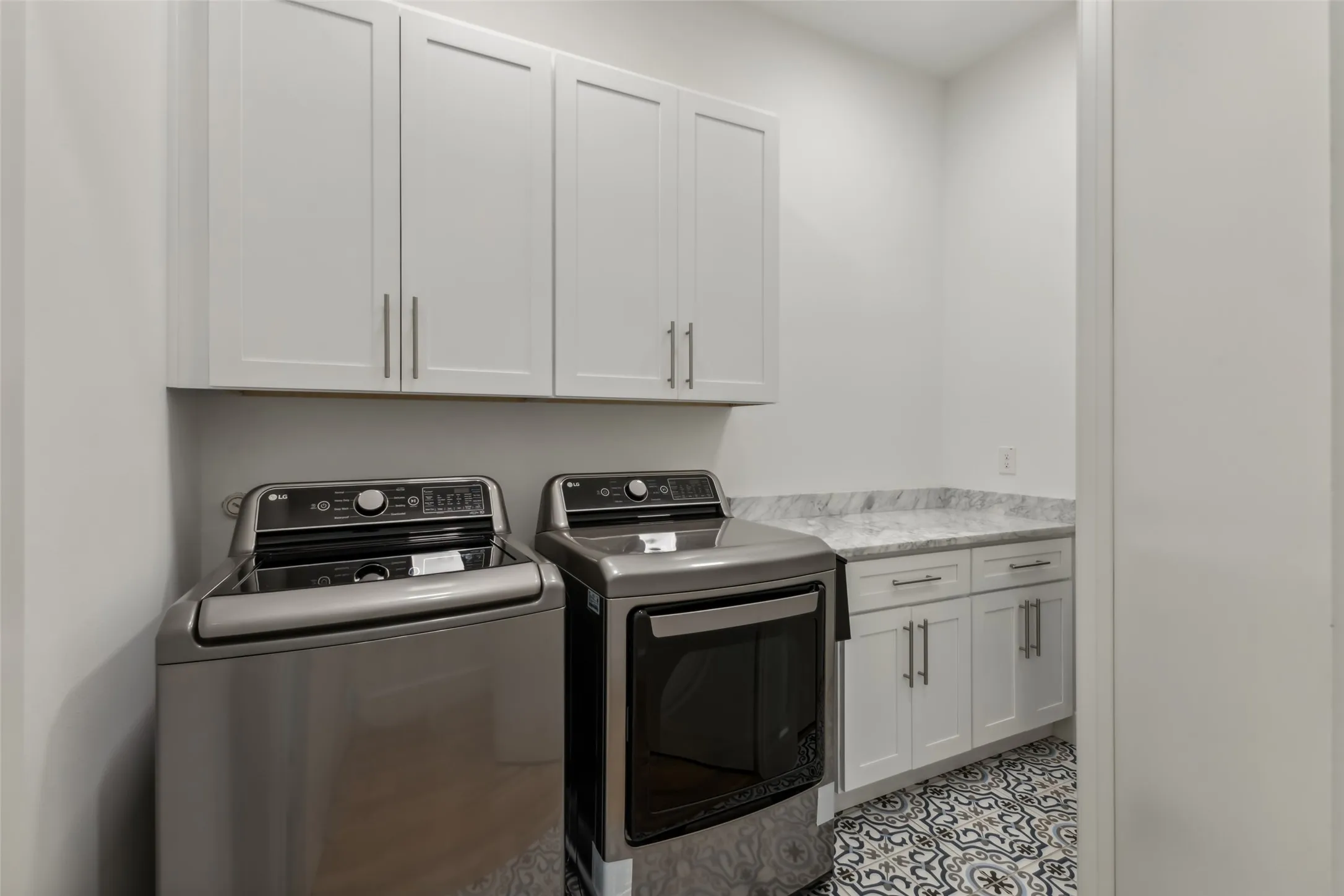 Townhouse For Sale in Denton County , 4905 Blaynes View, The Colony, Texas 75056, 3 Bedrooms, 5 Bathrooms, 2 Garage spaces, 3,111 Sqft, built in 2022, Preowned, Price $1,300,000, mls#20793412, Real Estate Agent in The Colony, Homes For Sale in Denton county, Homes For Sale in The Colony, Realtor in The Colony Texas, Real Estate Brokerage Independent Realty Texas, Luminita Cordes Realtor
