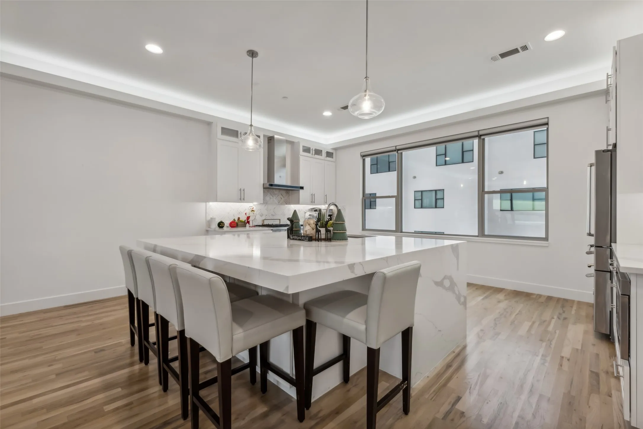 Townhouse For Sale in Denton County , 4905 Blaynes View, The Colony, Texas 75056, 3 Bedrooms, 5 Bathrooms, 2 Garage spaces, 3,111 Sqft, built in 2022, Preowned, Price $1,300,000, mls#20793412, Real Estate Agent in The Colony, Homes For Sale in Denton county, Homes For Sale in The Colony, Realtor in The Colony Texas, Real Estate Brokerage Independent Realty Texas, Luminita Cordes Realtor