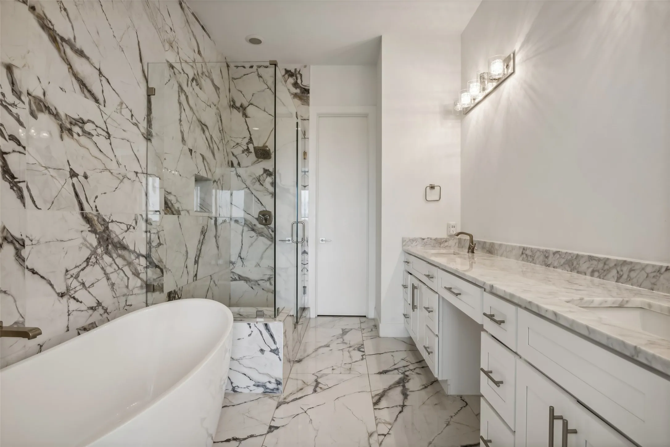 Townhouse For Sale in Denton County , 4905 Blaynes View, The Colony, Texas 75056, 3 Bedrooms, 5 Bathrooms, 2 Garage spaces, 3,111 Sqft, built in 2022, Preowned, Price $1,300,000, mls#20793412, Real Estate Agent in The Colony, Homes For Sale in Denton county, Homes For Sale in The Colony, Realtor in The Colony Texas, Real Estate Brokerage Independent Realty Texas, Luminita Cordes Realtor