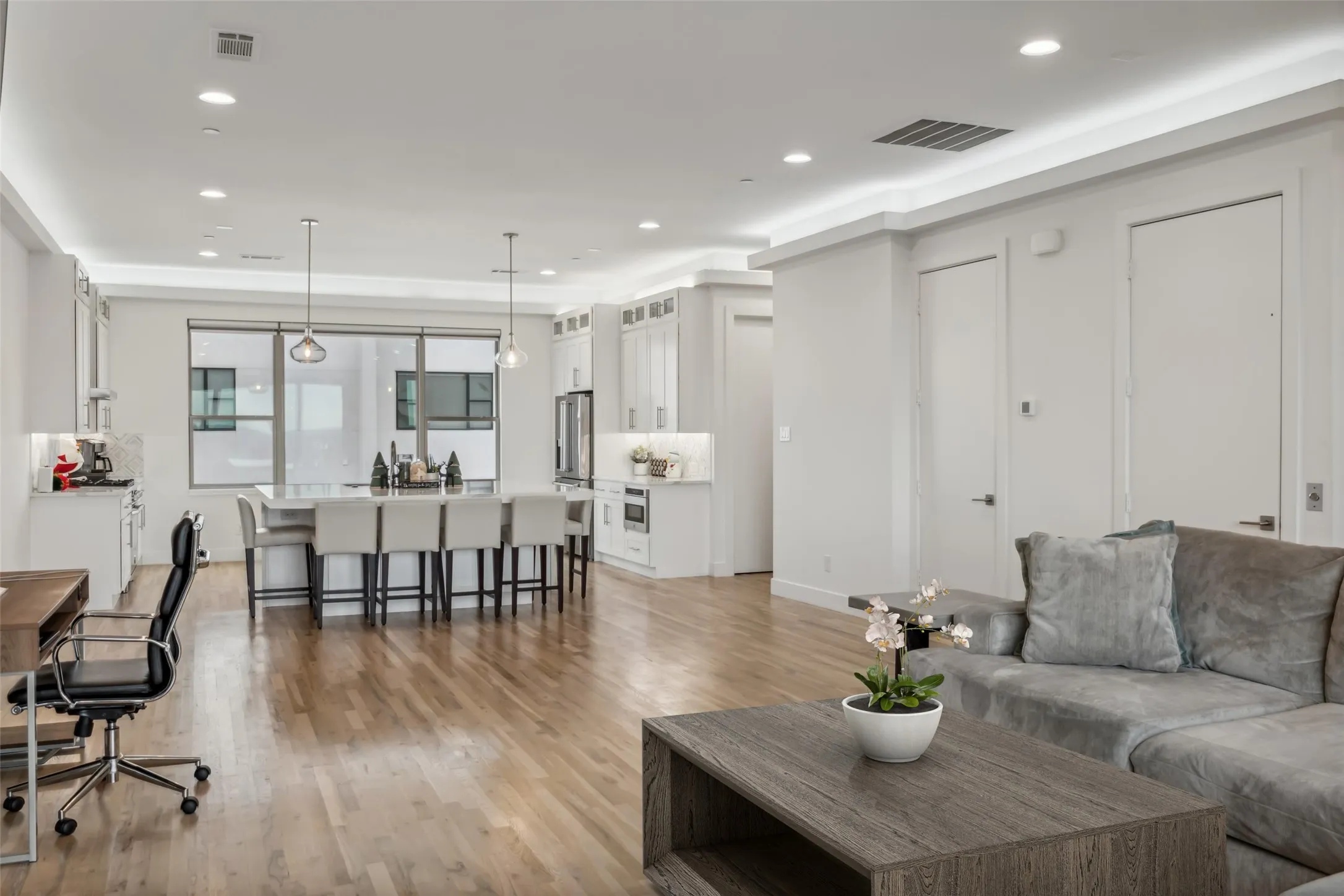 Townhouse For Sale in Denton County , 4905 Blaynes View, The Colony, Texas 75056, 3 Bedrooms, 5 Bathrooms, 2 Garage spaces, 3,111 Sqft, built in 2022, Preowned, Price $1,300,000, mls#20793412, Real Estate Agent in The Colony, Homes For Sale in Denton county, Homes For Sale in The Colony, Realtor in The Colony Texas, Real Estate Brokerage Independent Realty Texas, Luminita Cordes Realtor
