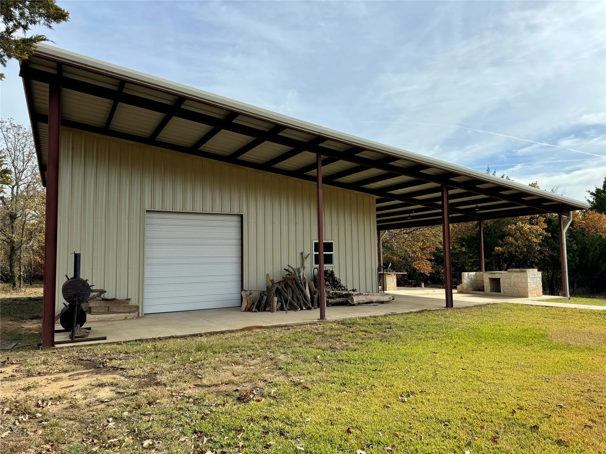 Single Family Residence For Rent in Cooke County , 474 Eagle Cove Circle, Tioga, Texas 76271, 4 Bedrooms, 4 Bathrooms, 3 Garage spaces, 3,326 Sqft, built in 2018, Price $6,000, mls#20795326, Real Estate Agent in Tioga, Homes For Rent in Cooke county, Homes For Rent in Tioga, Realtor in Tioga Texas, Real Estate Brokerage Independent Realty Texas, Luminita Cordes Realtor