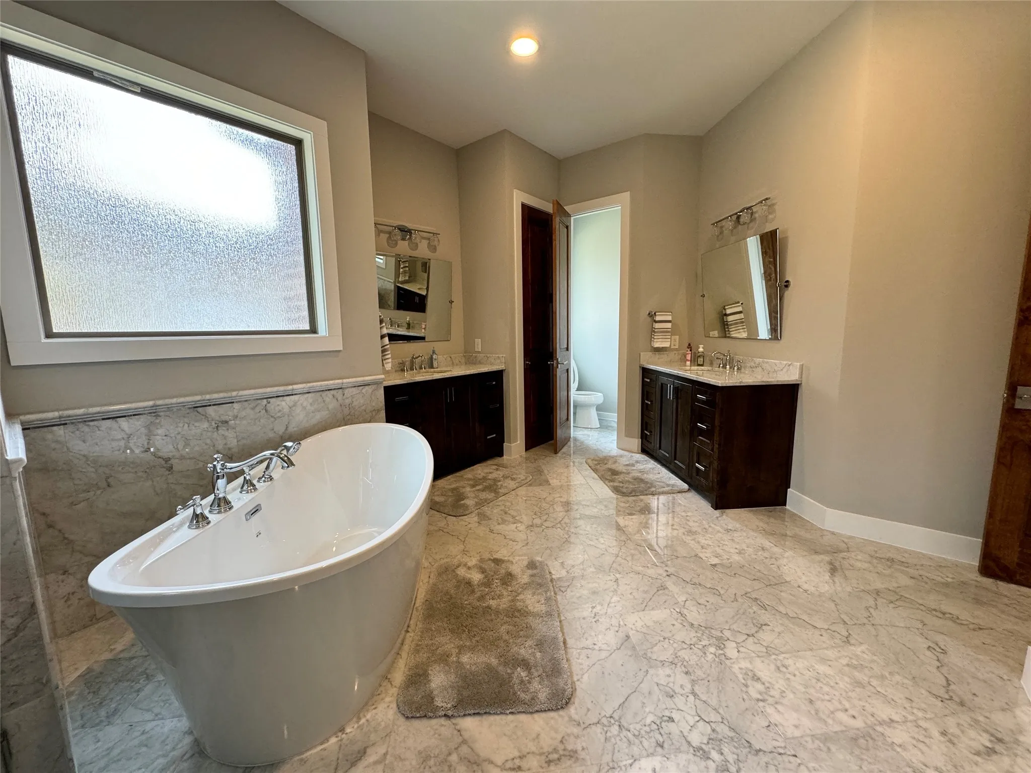 Single Family Residence For Rent in Cooke County , 474 Eagle Cove Circle, Tioga, Texas 76271, 4 Bedrooms, 4 Bathrooms, 3 Garage spaces, 3,326 Sqft, built in 2018, Price $6,000, mls#20795326, Real Estate Agent in Tioga, Homes For Rent in Cooke county, Homes For Rent in Tioga, Realtor in Tioga Texas, Real Estate Brokerage Independent Realty Texas, Luminita Cordes Realtor