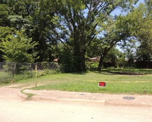 Unimproved Land For Sale in Dallas County , 2829 Farragut Street, Dallas, Texas 75215, 0, 0, Garage spaces, 0 Sqft, built in 0, Price $25,000, mls#20795831, Real Estate Agent in Dallas, Homes For Sale in Dallas county, Homes For Sale in Dallas, Realtor in Dallas Texas, Real Estate Brokerage Independent Realty Texas, Luminita Cordes Realtor