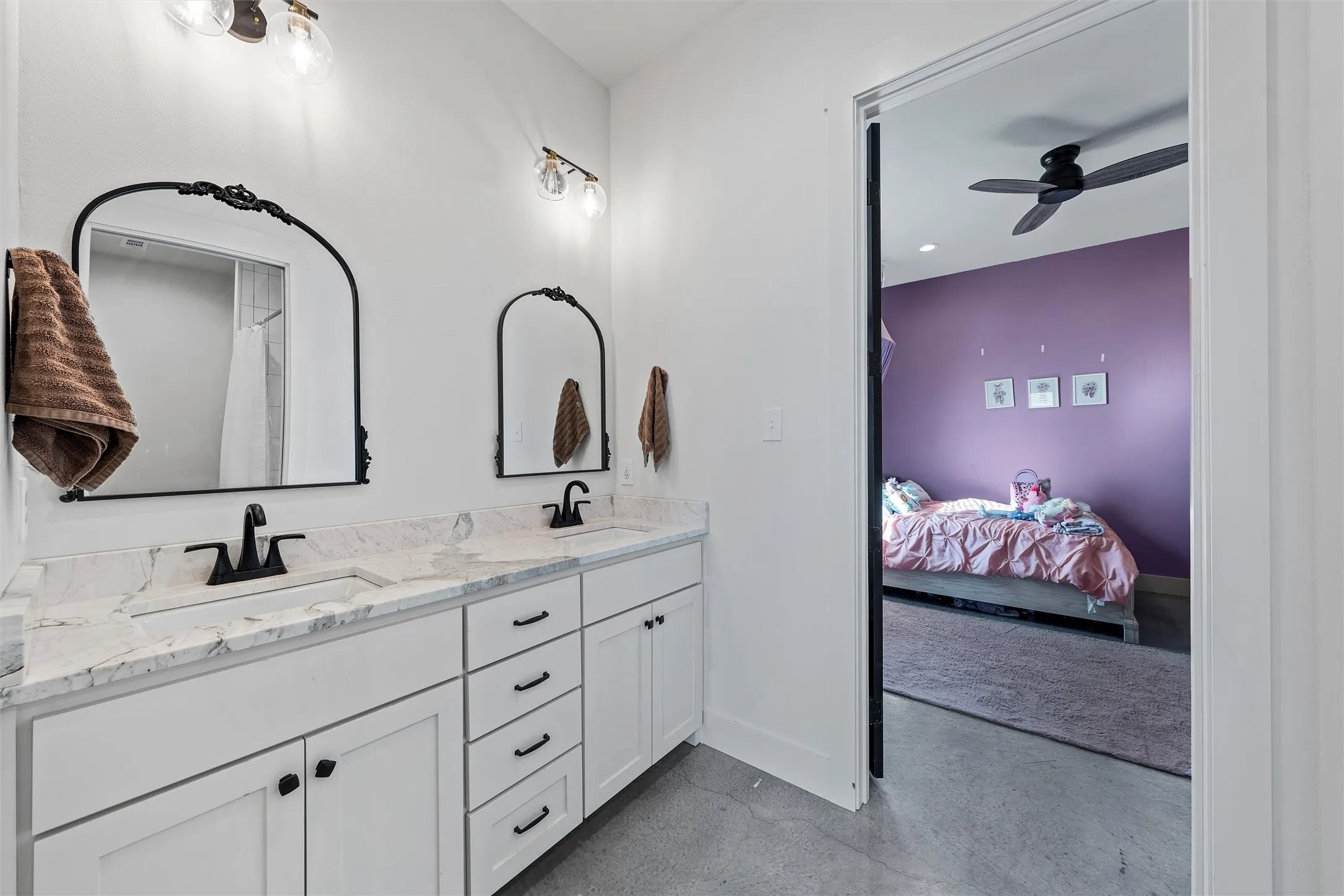 Single Family Residence For Sale in Mc Lennan County , 353 Willow Moon Ranch Road, Crawford, Texas 76638, 6 Bedroom, 3 Bathroom, 2 Garage spaces, 3,150 Sqft, built in 2023, mls#20796231, Real Estate Agent in Crawford, Homes For Sale in Mc Lennan county, Homes For Sale in Crawford, Realtor in Crawford Texas, Real Estate Brokerage Independent Realty Texas, Luminita Cordes Realtor
