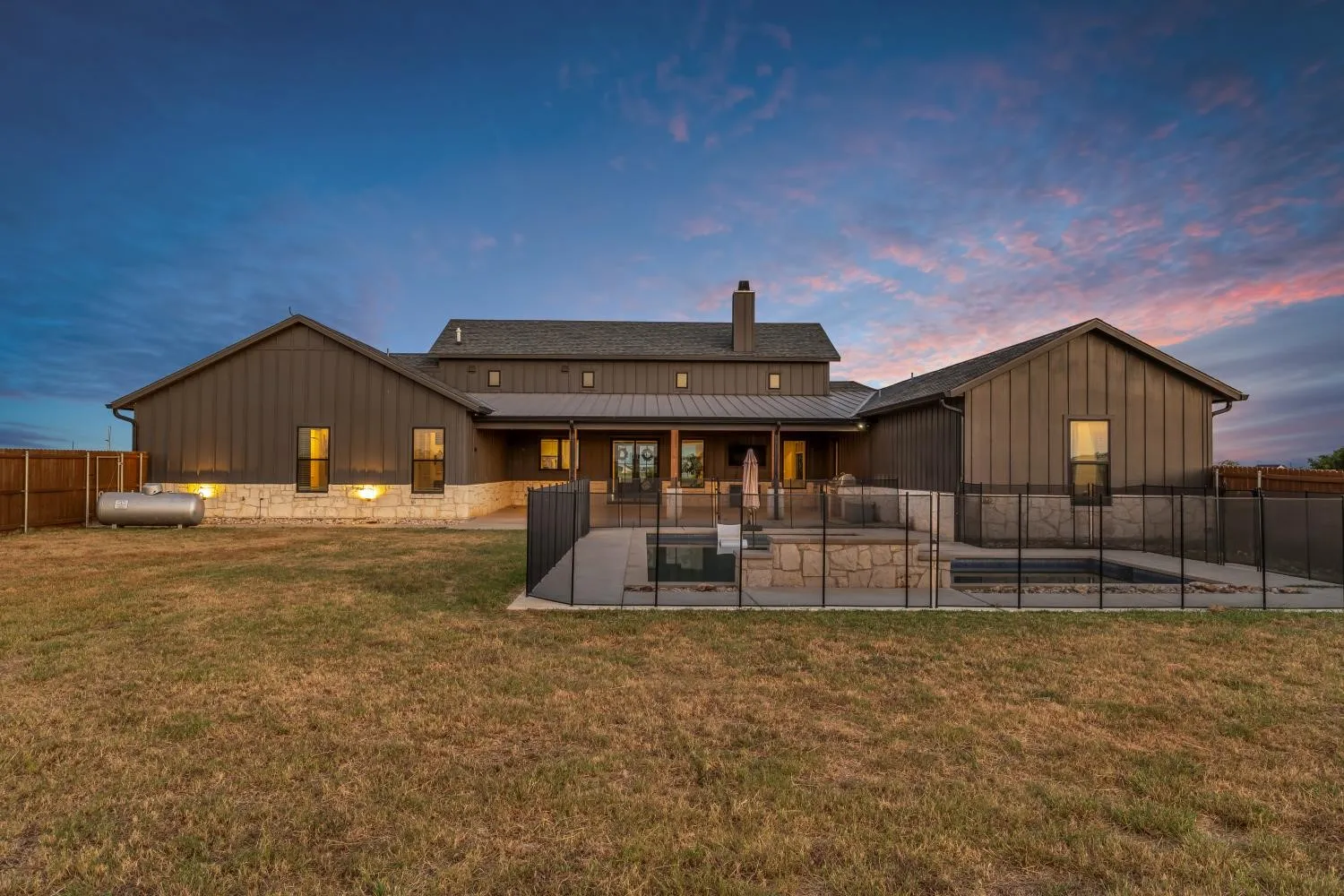 Single Family Residence For Sale in Mc Lennan County , 353 Willow Moon Ranch Road, Crawford, Texas 76638, 6 Bedroom, 3 Bathroom, 2 Garage spaces, 3,150 Sqft, built in 2023, mls#20796231, Real Estate Agent in Crawford, Homes For Sale in Mc Lennan county, Homes For Sale in Crawford, Realtor in Crawford Texas, Real Estate Brokerage Independent Realty Texas, Luminita Cordes Realtor