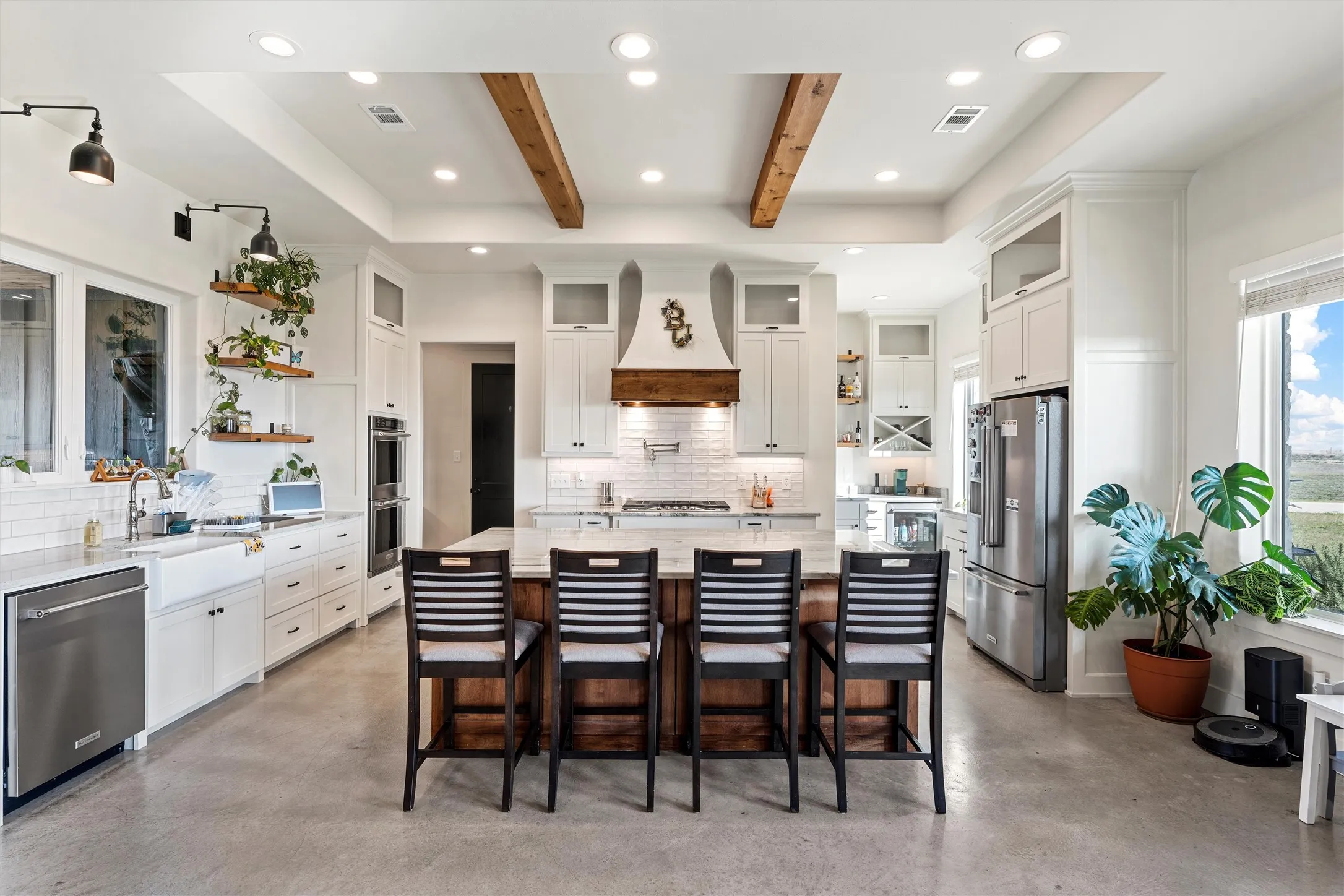 Single Family Residence For Sale in Mc Lennan County , 353 Willow Moon Ranch Road, Crawford, Texas 76638, 6 Bedroom, 3 Bathroom, 2 Garage spaces, 3,150 Sqft, built in 2023, mls#20796231, Real Estate Agent in Crawford, Homes For Sale in Mc Lennan county, Homes For Sale in Crawford, Realtor in Crawford Texas, Real Estate Brokerage Independent Realty Texas, Luminita Cordes Realtor