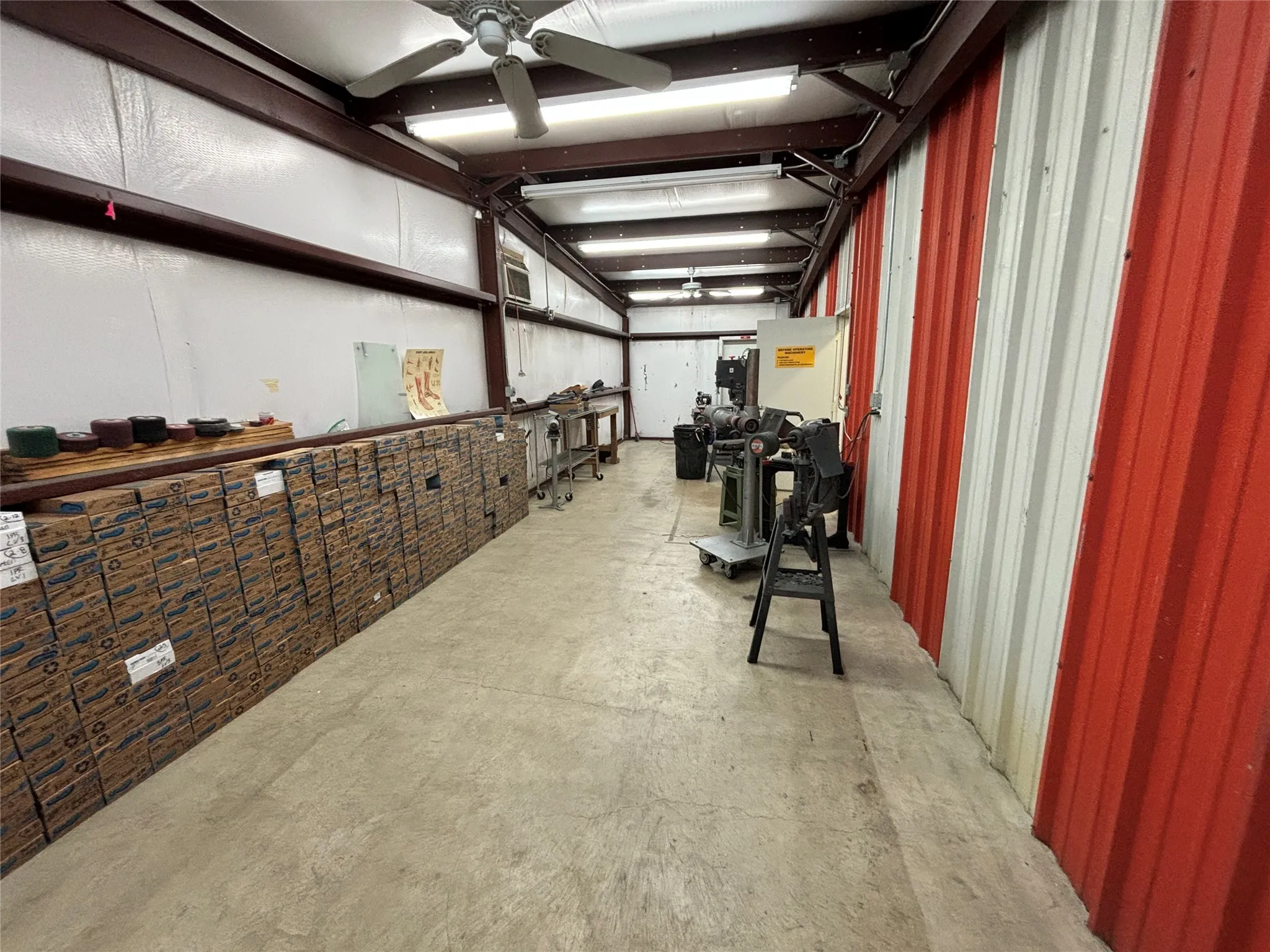 Warehouse For Rent in Smith County , 4410 DC Drive, Tyler, Texas 75701, 0, 0, Garage spaces, 0 Sqft, built in 1971, Preowned, Price $1,500, mls#20798479, Real Estate Agent in Tyler, Homes For Rent in Smith county, Homes For Rent in Tyler, Realtor in Tyler Texas, Real Estate Brokerage Independent Realty Texas, Luminita Cordes Realtor