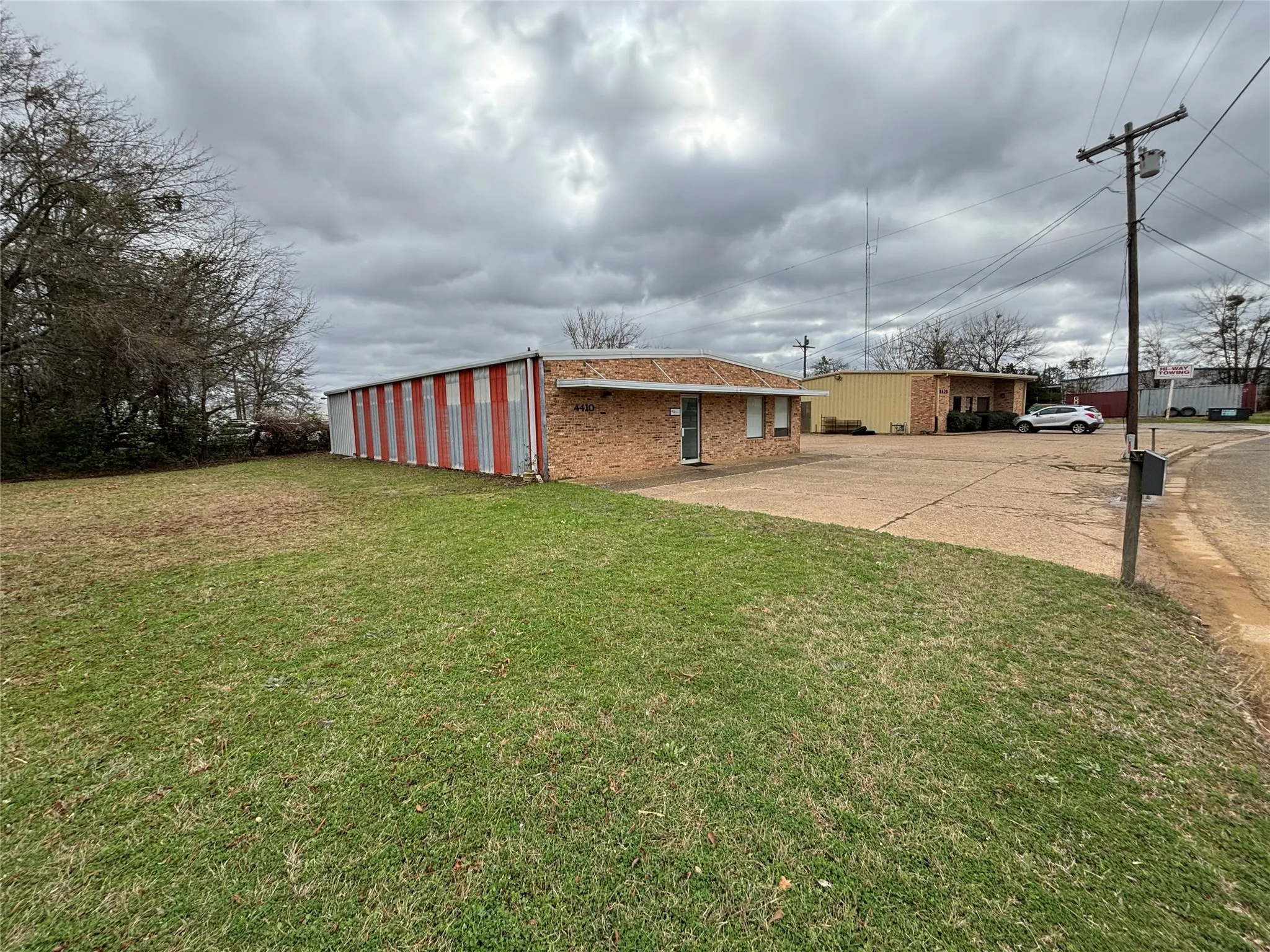Warehouse For Rent in Smith County , 4410 DC Drive, Tyler, Texas 75701, 0, 0, Garage spaces, 0 Sqft, built in 1971, Preowned, Price $1,500, mls#20798479, Real Estate Agent in Tyler, Homes For Rent in Smith county, Homes For Rent in Tyler, Realtor in Tyler Texas, Real Estate Brokerage Independent Realty Texas, Luminita Cordes Realtor