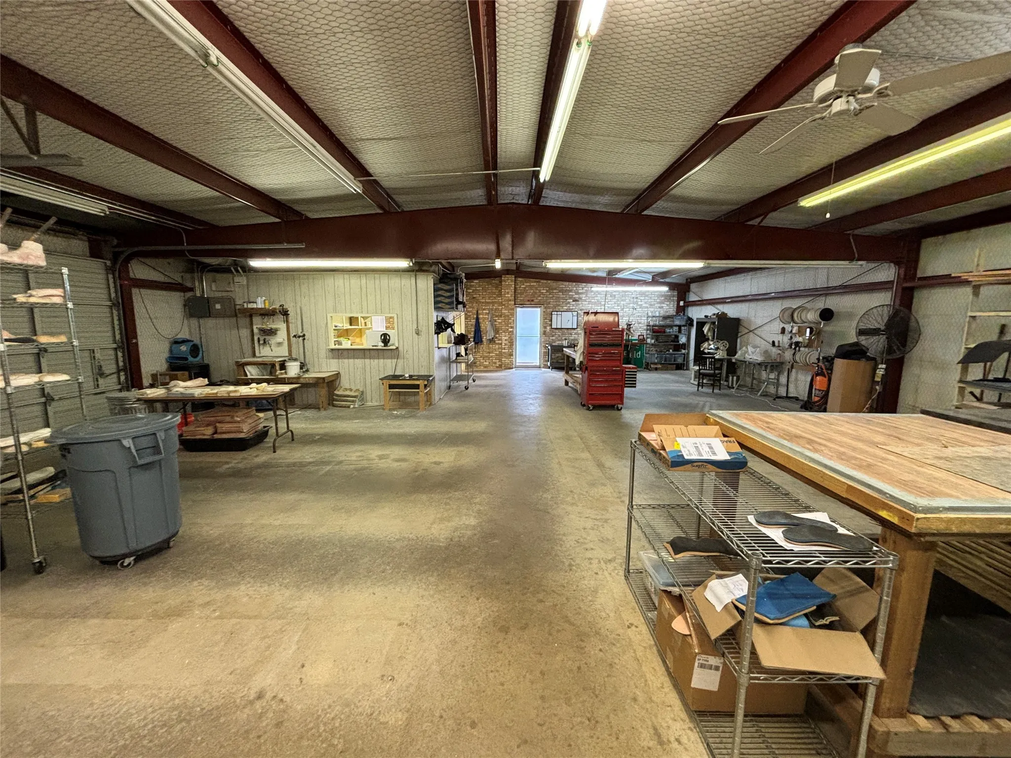 Warehouse For Rent in Smith County , 4410 DC Drive, Tyler, Texas 75701, 0, 0, Garage spaces, 0 Sqft, built in 1971, Preowned, Price $1,500, mls#20798479, Real Estate Agent in Tyler, Homes For Rent in Smith county, Homes For Rent in Tyler, Realtor in Tyler Texas, Real Estate Brokerage Independent Realty Texas, Luminita Cordes Realtor