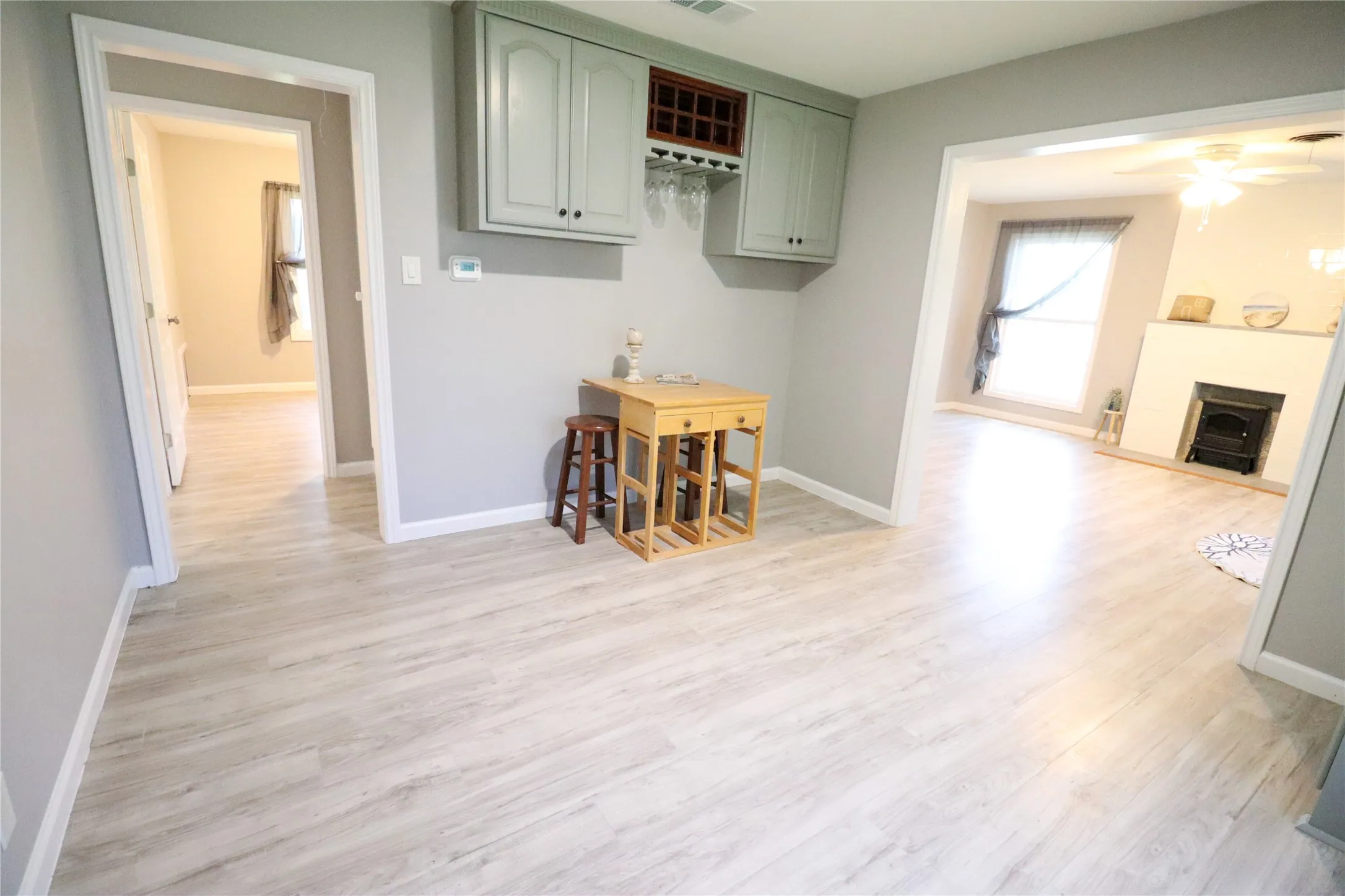 Single Family Residence For Sale in Tarrant County , 2208 N Sylvania Avenue, Fort Worth, Texas 76111, 2 Bedroom, 1 Bathroom, Garage spaces, 1,190 Sqft, built in 1929, mls#20798631, Real Estate Agent in Fort Worth, Homes For Sale in Tarrant county, Homes For Sale in Fort Worth, Realtor in Fort Worth Texas, Real Estate Brokerage Independent Realty Texas, Luminita Cordes Realtor