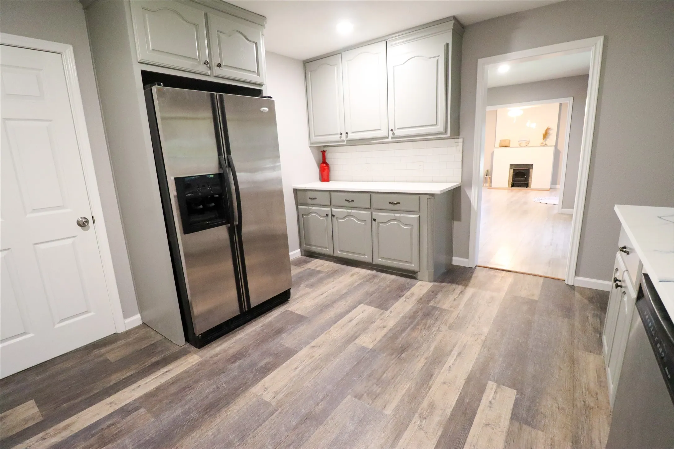 Single Family Residence For Sale in Tarrant County , 2208 N Sylvania Avenue, Fort Worth, Texas 76111, 2 Bedroom, 1 Bathroom, Garage spaces, 1,190 Sqft, built in 1929, mls#20798631, Real Estate Agent in Fort Worth, Homes For Sale in Tarrant county, Homes For Sale in Fort Worth, Realtor in Fort Worth Texas, Real Estate Brokerage Independent Realty Texas, Luminita Cordes Realtor