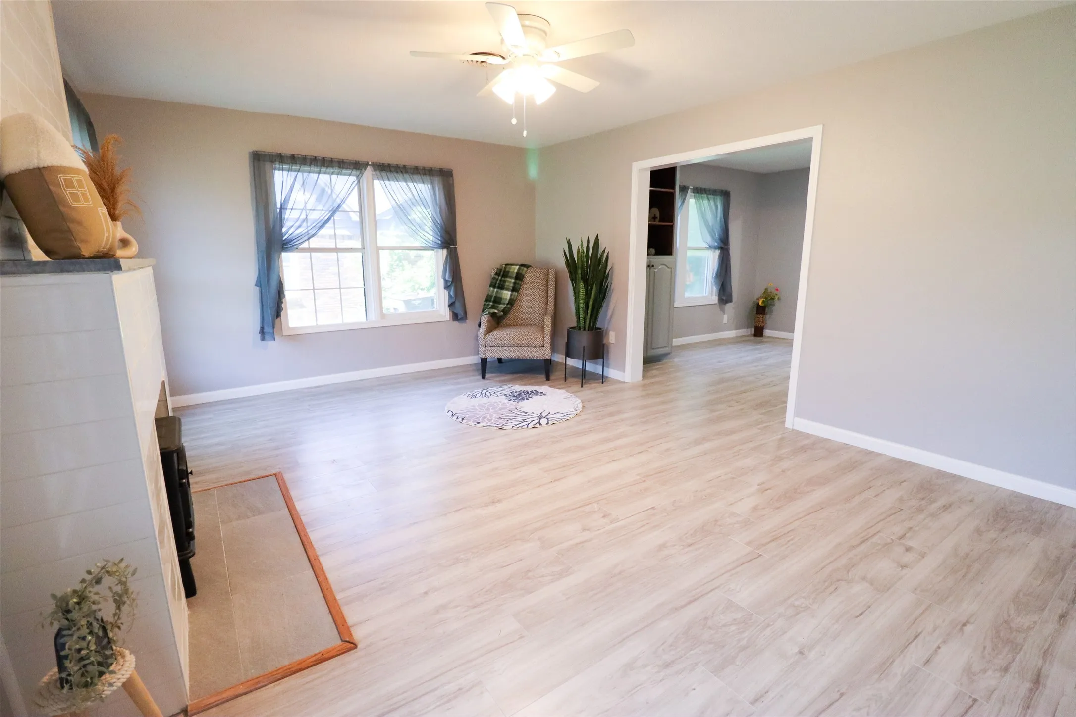 Single Family Residence For Sale in Tarrant County , 2208 N Sylvania Avenue, Fort Worth, Texas 76111, 2 Bedroom, 1 Bathroom, Garage spaces, 1,190 Sqft, built in 1929, mls#20798631, Real Estate Agent in Fort Worth, Homes For Sale in Tarrant county, Homes For Sale in Fort Worth, Realtor in Fort Worth Texas, Real Estate Brokerage Independent Realty Texas, Luminita Cordes Realtor