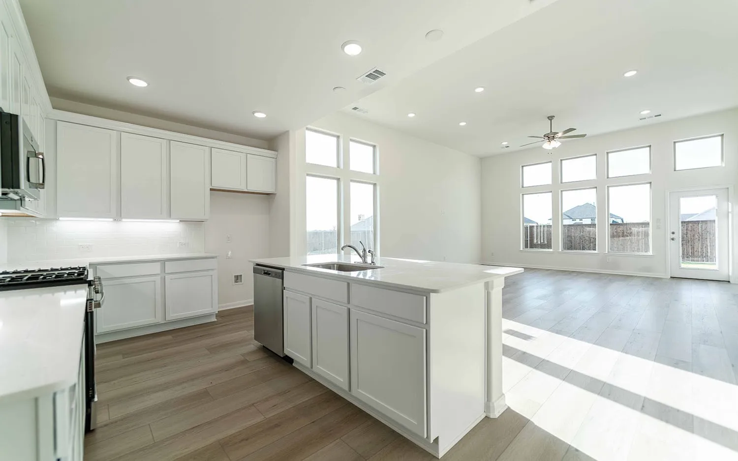 Single Family Residence For Sale in Collin County , 2005 Piedmont Place, Celina, Texas 75009, 4 Bedroom, 3 Bathroom, 2 Garage spaces, 2,575 Sqft, built in 2025, New Construction - Incomplete, Price $476,535, mls#20800684, Real Estate Agent in Celina, Homes For Sale in Collin county, Homes For Sale in Celina, Realtor in Celina Texas, Real Estate Brokerage Independent Realty Texas, Luminita Cordes Realtor