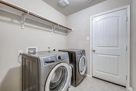 Laundry room with independent washer and dryer