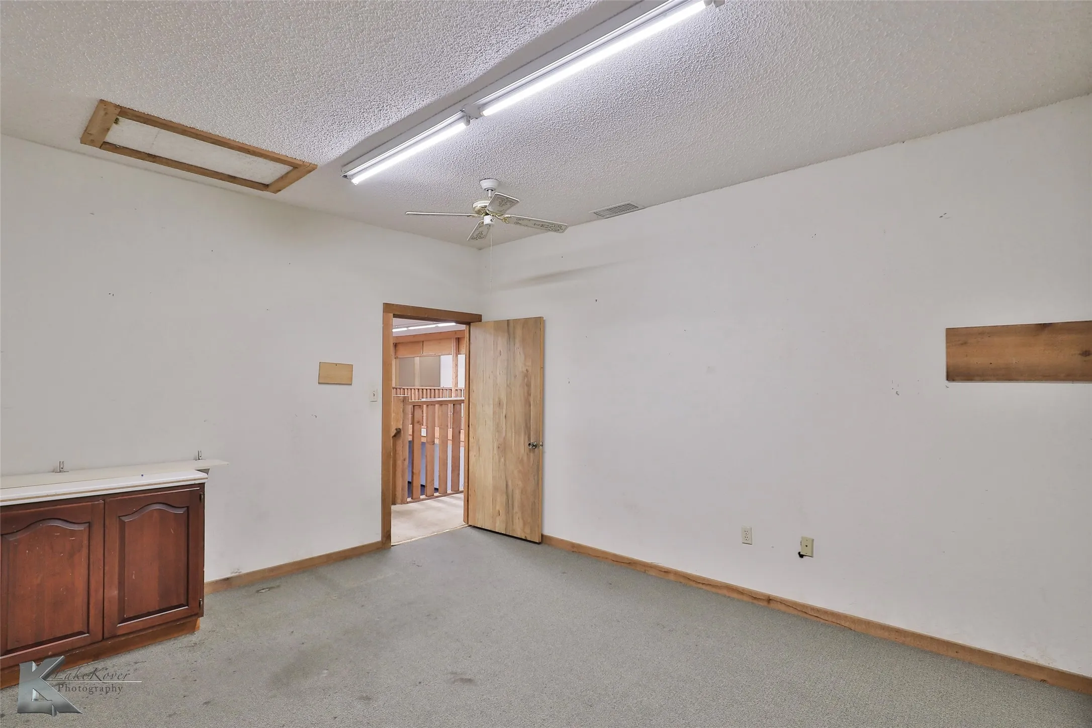 Retail For Sale in Taylor County , 1402 S Clack Street, Abilene, Texas 79605, 0, 0, Garage spaces, 0 Sqft, built in 1976, Preowned, Price $1,500,000, mls#20800914, Real Estate Agent in Abilene, Homes For Sale in Taylor county, Homes For Sale in Abilene, Realtor in Abilene Texas, Real Estate Brokerage Independent Realty Texas, Luminita Cordes Realtor