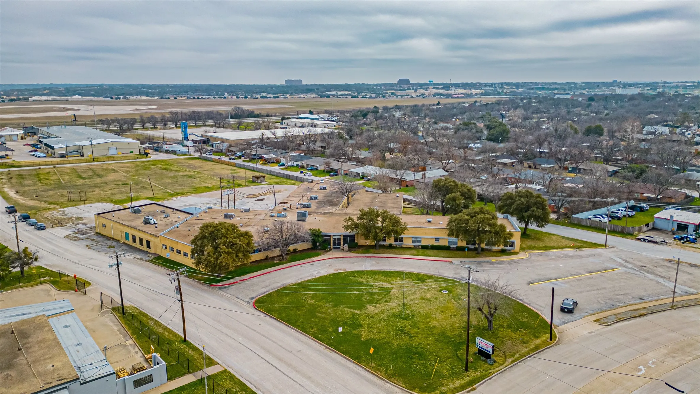 Birds eye view of property