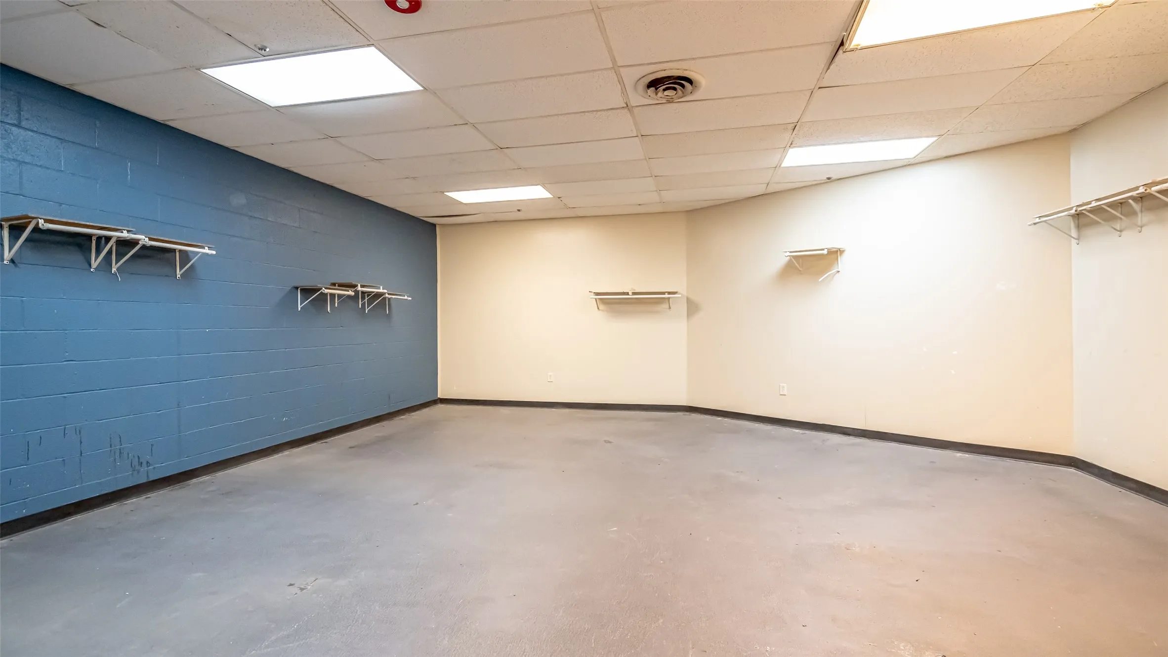 Business For Sale in Tarrant County , 701 S Cherry Lane, White Settlement, Texas 76108, 0, 0, Garage spaces, 0 Sqft, built in 1959, Preowned, mls#20802643, Real Estate Agent in White Settlement, Homes For Sale in Tarrant county, Homes For Sale in White Settlement, Realtor in White Settlement Texas, Real Estate Brokerage Independent Realty Texas, Luminita Cordes Realtor