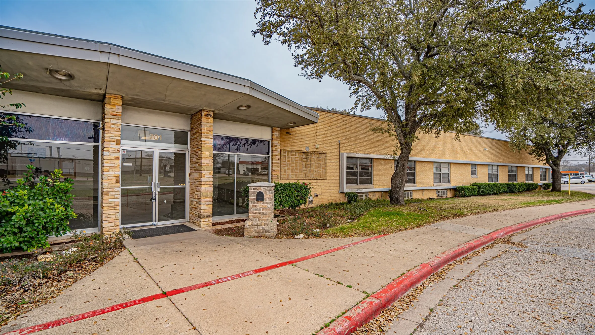 Business For Sale in Tarrant County , 701 S Cherry Lane, White Settlement, Texas 76108, 0, 0, Garage spaces, 0 Sqft, built in 1959, Preowned, mls#20802643, Real Estate Agent in White Settlement, Homes For Sale in Tarrant county, Homes For Sale in White Settlement, Realtor in White Settlement Texas, Real Estate Brokerage Independent Realty Texas, Luminita Cordes Realtor