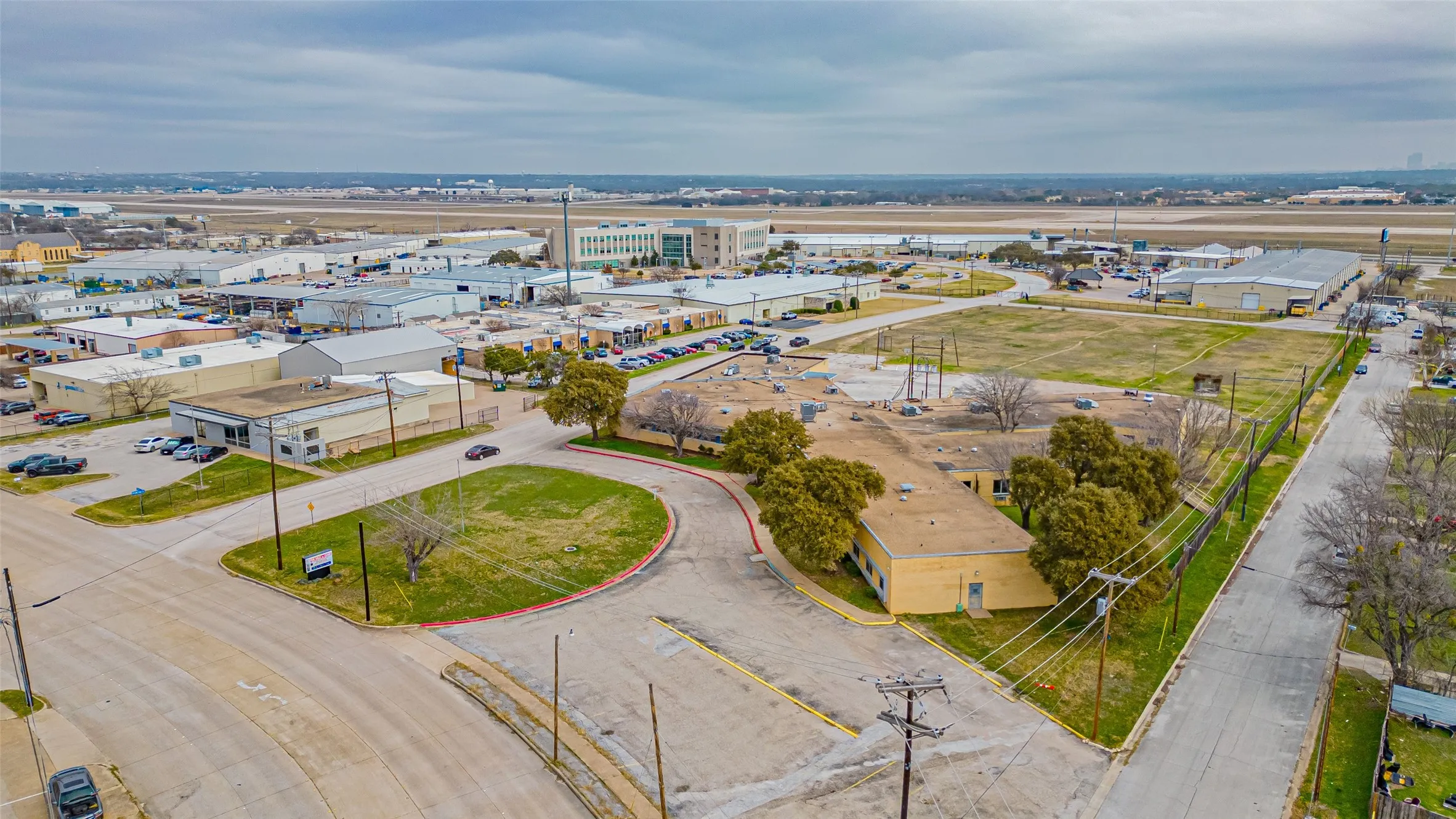 Birds eye view of property