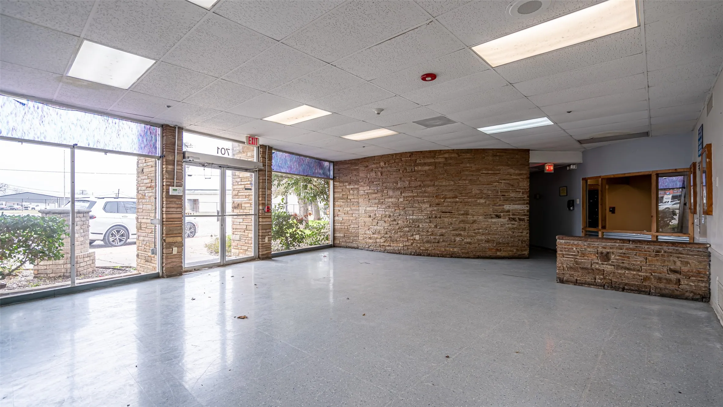 Business For Rent in Tarrant County , 701 S Cherry Lane, White Settlement, Texas 76108, 0, 0, Garage spaces, 0 Sqft, built in 1959, Preowned, mls#20802646, Real Estate Agent in White Settlement, Homes For Rent in Tarrant county, Homes For Rent in White Settlement, Realtor in White Settlement Texas, Real Estate Brokerage Independent Realty Texas, Luminita Cordes Realtor
