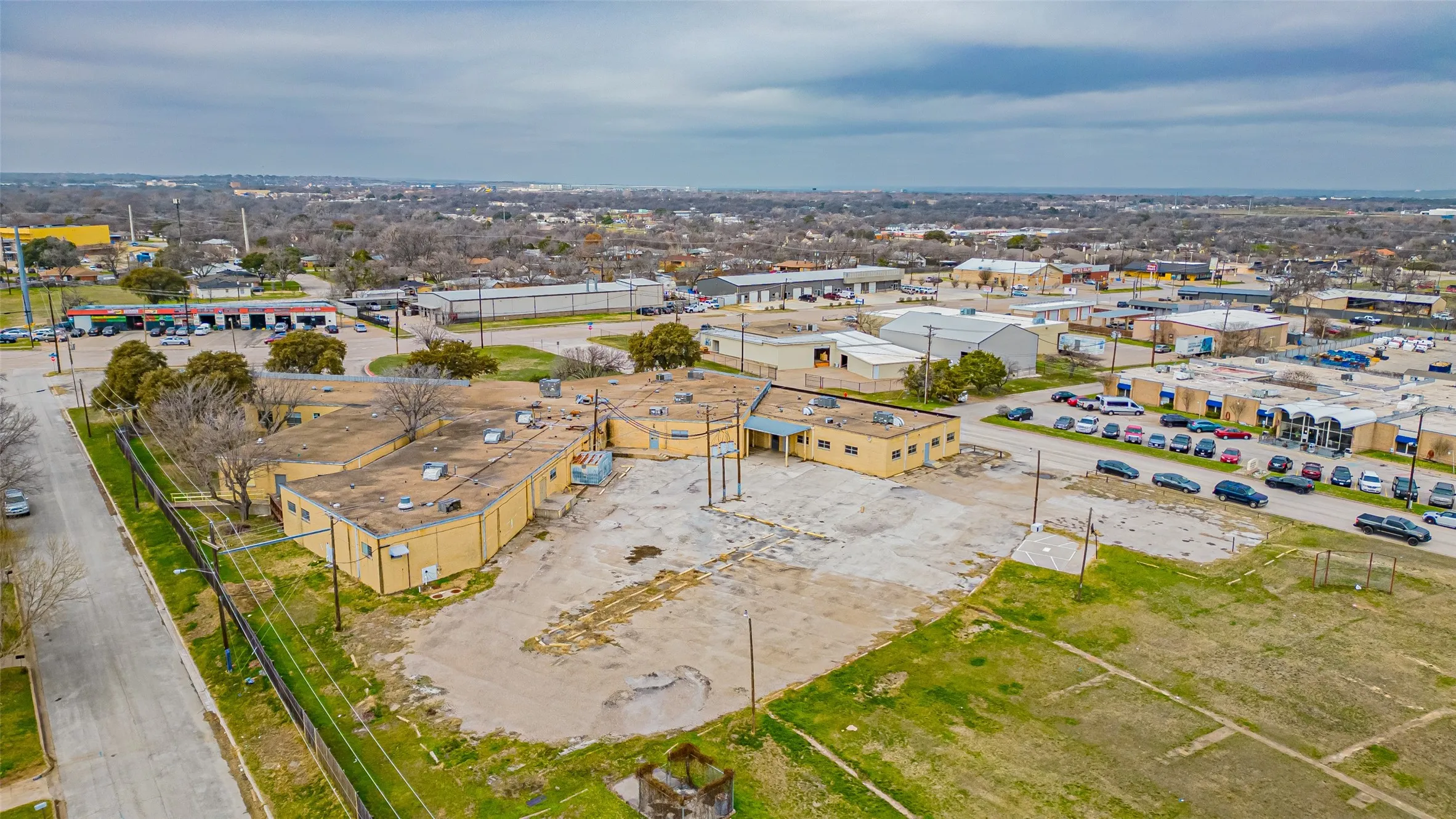 Birds eye view of property