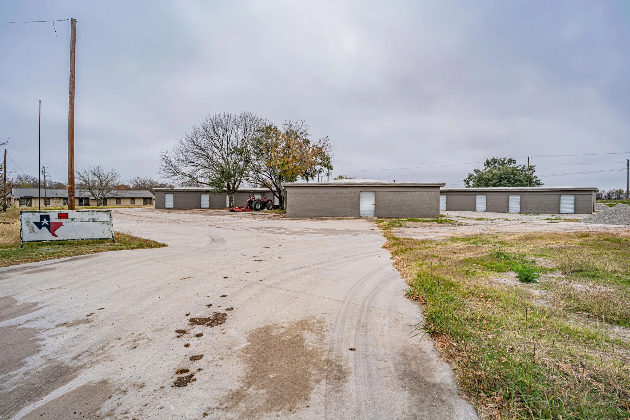 Business For Sale in Erath County , 715 Sheehan, Dublin, Texas 76446, 0, 0, Garage spaces, 22,486 Sqft, built in 1980, Preowned, Price $400,000, mls#20802996, Real Estate Agent in Dublin, Homes For Sale in Erath county, Homes For Sale in Dublin, Realtor in Dublin Texas, Real Estate Brokerage Independent Realty Texas, Luminita Cordes Realtor