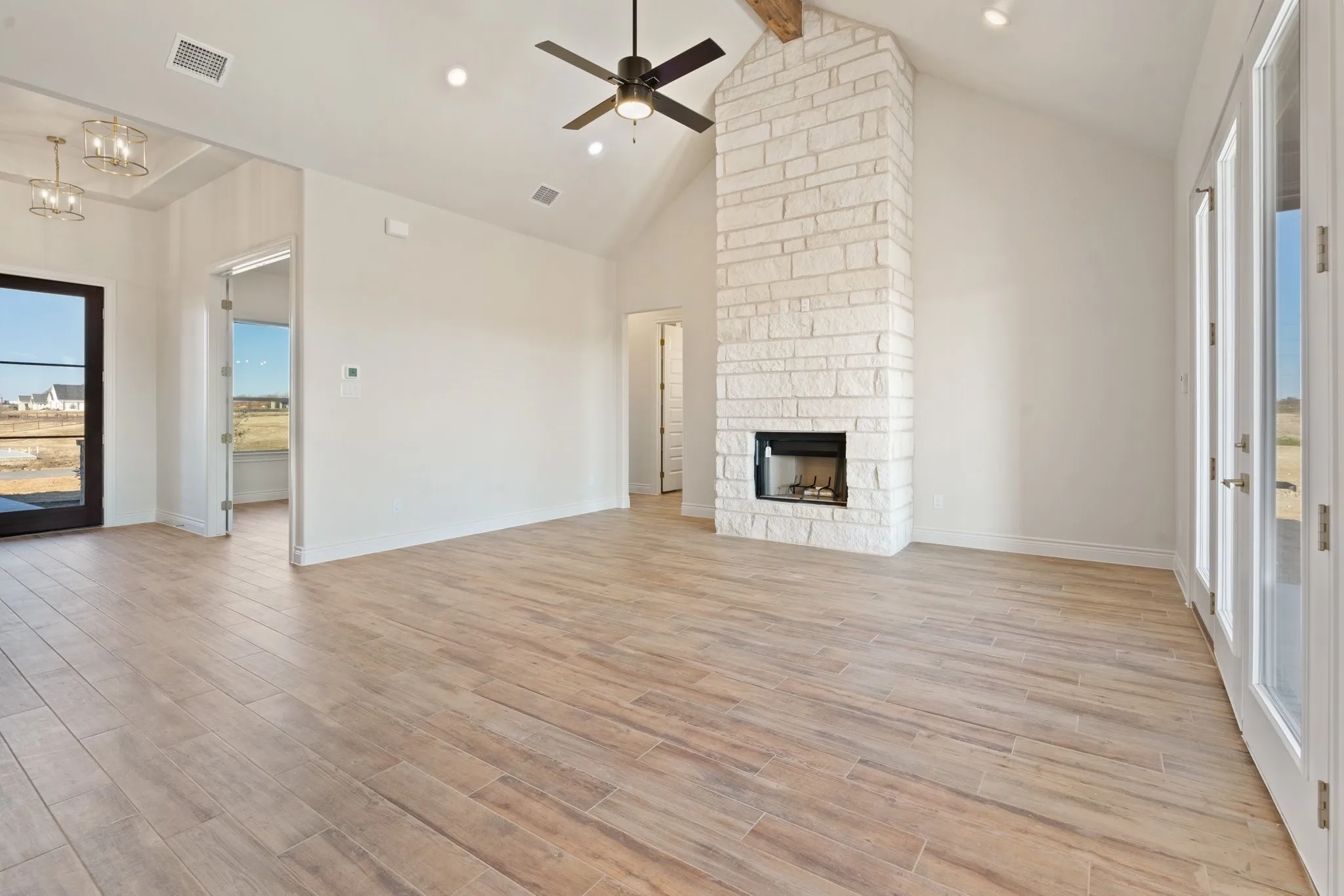 Single Family Residence For Sale in Parker County , 412 COLLUM View, Azle, Texas 76020, 5 Bedroom, 4 Bathroom, 3 Garage spaces, 2,809 Sqft, built in 2024, New Construction - Complete, mls#20803167, Real Estate Agent in Azle, Homes For Sale in Parker county, Homes For Sale in Azle, Realtor in Azle Texas, Real Estate Brokerage Independent Realty Texas, Luminita Cordes Realtor