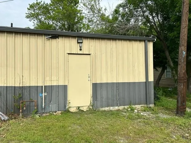 Office For Sale in Grayson County , 228 W Grand Street, Whitewright, Texas 75491, 0, 0, Garage spaces, 0 Sqft, built in 1959, Preowned, mls#20808053, Real Estate Agent in Whitewright, Homes For Sale in Grayson county, Homes For Sale in Whitewright, Realtor in Whitewright Texas, Real Estate Brokerage Independent Realty Texas, Luminita Cordes Realtor
