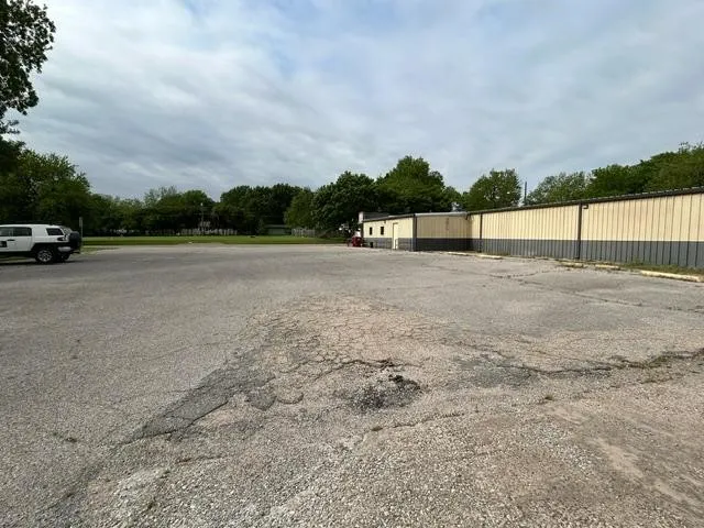 Office For Sale in Grayson County , 228 W Grand Street, Whitewright, Texas 75491, 0, 0, Garage spaces, 0 Sqft, built in 1959, Preowned, mls#20808053, Real Estate Agent in Whitewright, Homes For Sale in Grayson county, Homes For Sale in Whitewright, Realtor in Whitewright Texas, Real Estate Brokerage Independent Realty Texas, Luminita Cordes Realtor