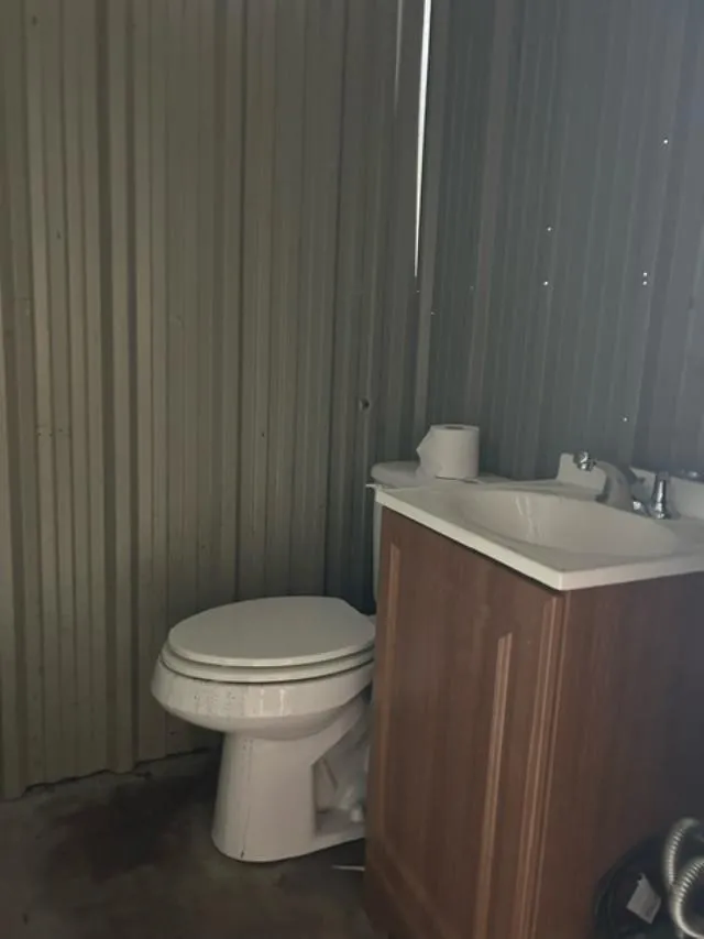 Office For Sale in Grayson County , 228 W Grand Street, Whitewright, Texas 75491, 0, 0, Garage spaces, 0 Sqft, built in 1959, Preowned, mls#20808053, Real Estate Agent in Whitewright, Homes For Sale in Grayson county, Homes For Sale in Whitewright, Realtor in Whitewright Texas, Real Estate Brokerage Independent Realty Texas, Luminita Cordes Realtor