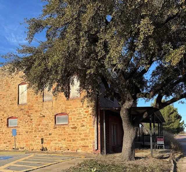 Warehouse For Sale in Eastland County , 115 N Commerce Street, Ranger, Texas 76470, 0, 0, Garage spaces, 0 Sqft, built in 1920, Preowned, mls#20810947, Real Estate Agent in Ranger, Homes For Sale in Eastland county, Homes For Sale in Ranger, Realtor in Ranger Texas, Real Estate Brokerage Independent Realty Texas, Luminita Cordes Realtor