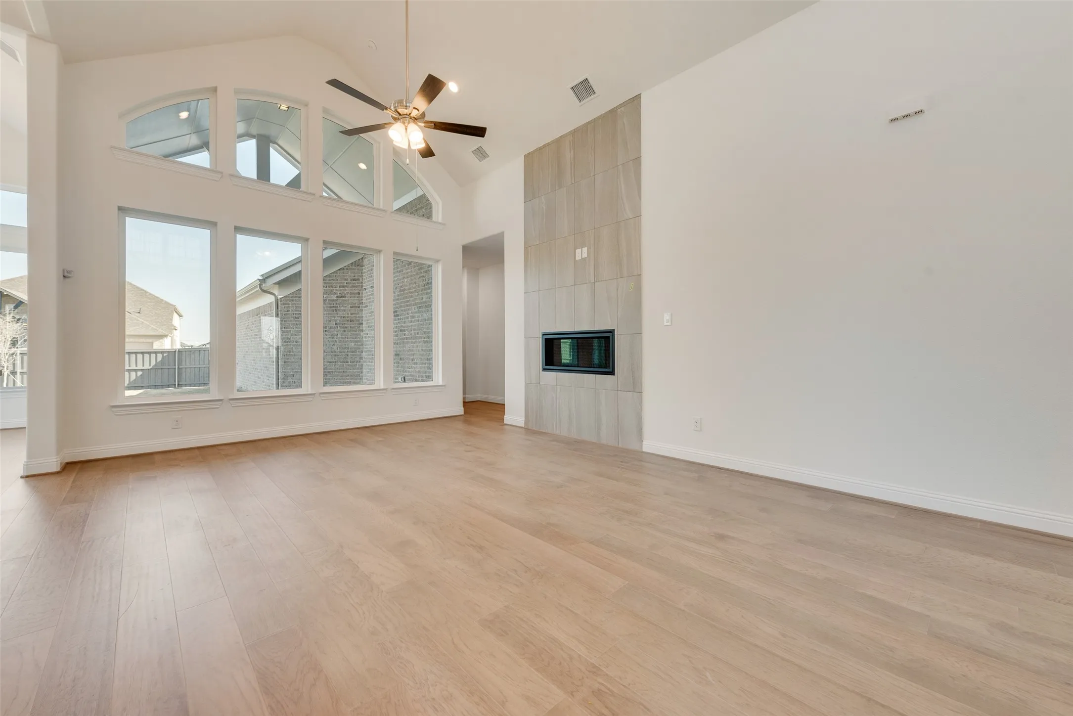 Single Family Residence For Sale in Ellis County , 3542 Coneflower Trail, Prairie Ridge, Texas 76084, 4 Bedroom, 3 Bathroom, 2 Garage spaces, 2,685 Sqft, built in 2025, New Construction - Complete, mls#20814632, Real Estate Agent in Prairie Ridge, Homes For Sale in Ellis county, Homes For Sale in Prairie Ridge, Realtor in Prairie Ridge Texas, Real Estate Brokerage Independent Realty Texas, Luminita Cordes Realtor