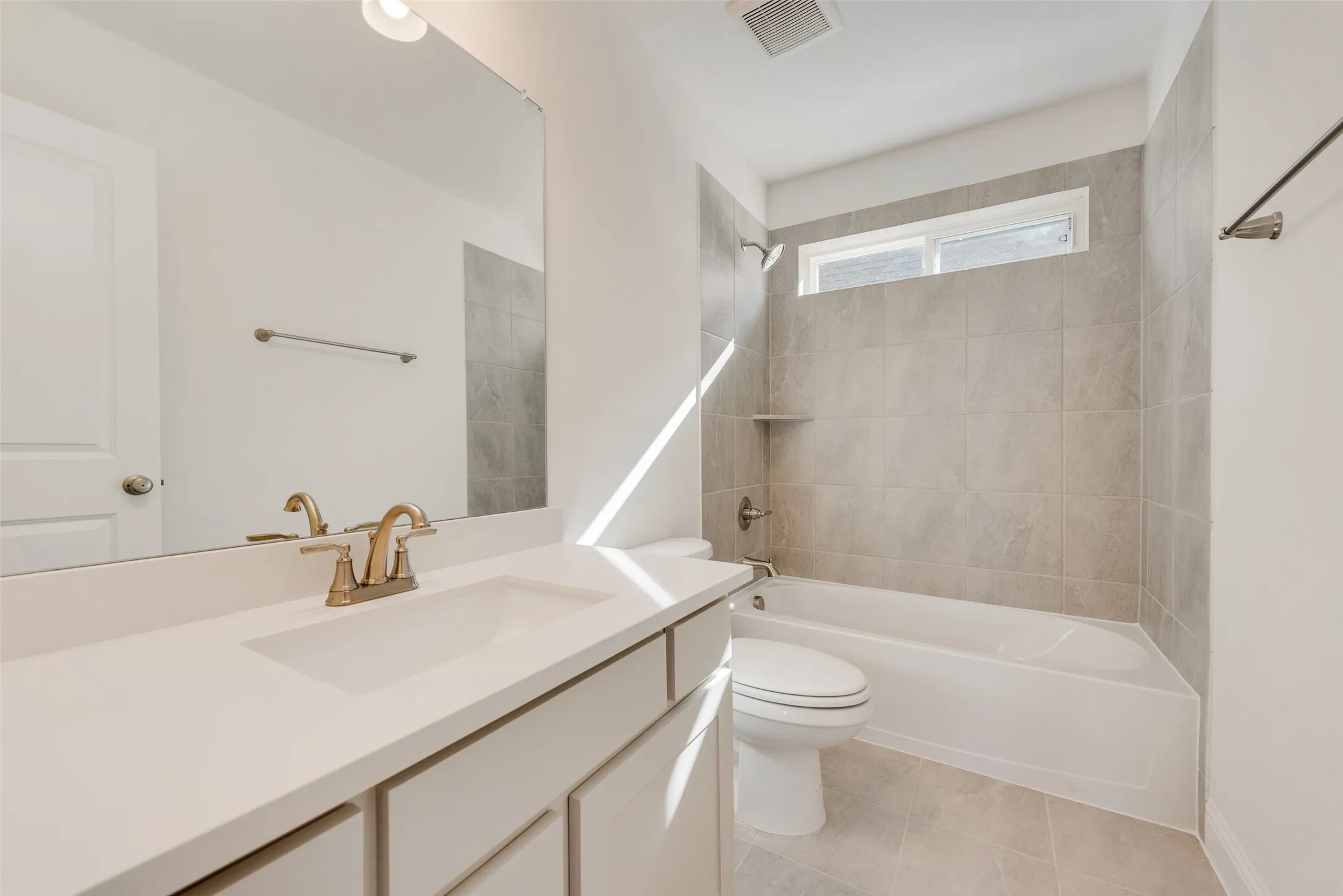 Single Family Residence For Sale in Ellis County , 3542 Coneflower Trail, Prairie Ridge, Texas 76084, 4 Bedroom, 3 Bathroom, 2 Garage spaces, 2,685 Sqft, built in 2025, New Construction - Complete, mls#20814632, Real Estate Agent in Prairie Ridge, Homes For Sale in Ellis county, Homes For Sale in Prairie Ridge, Realtor in Prairie Ridge Texas, Real Estate Brokerage Independent Realty Texas, Luminita Cordes Realtor