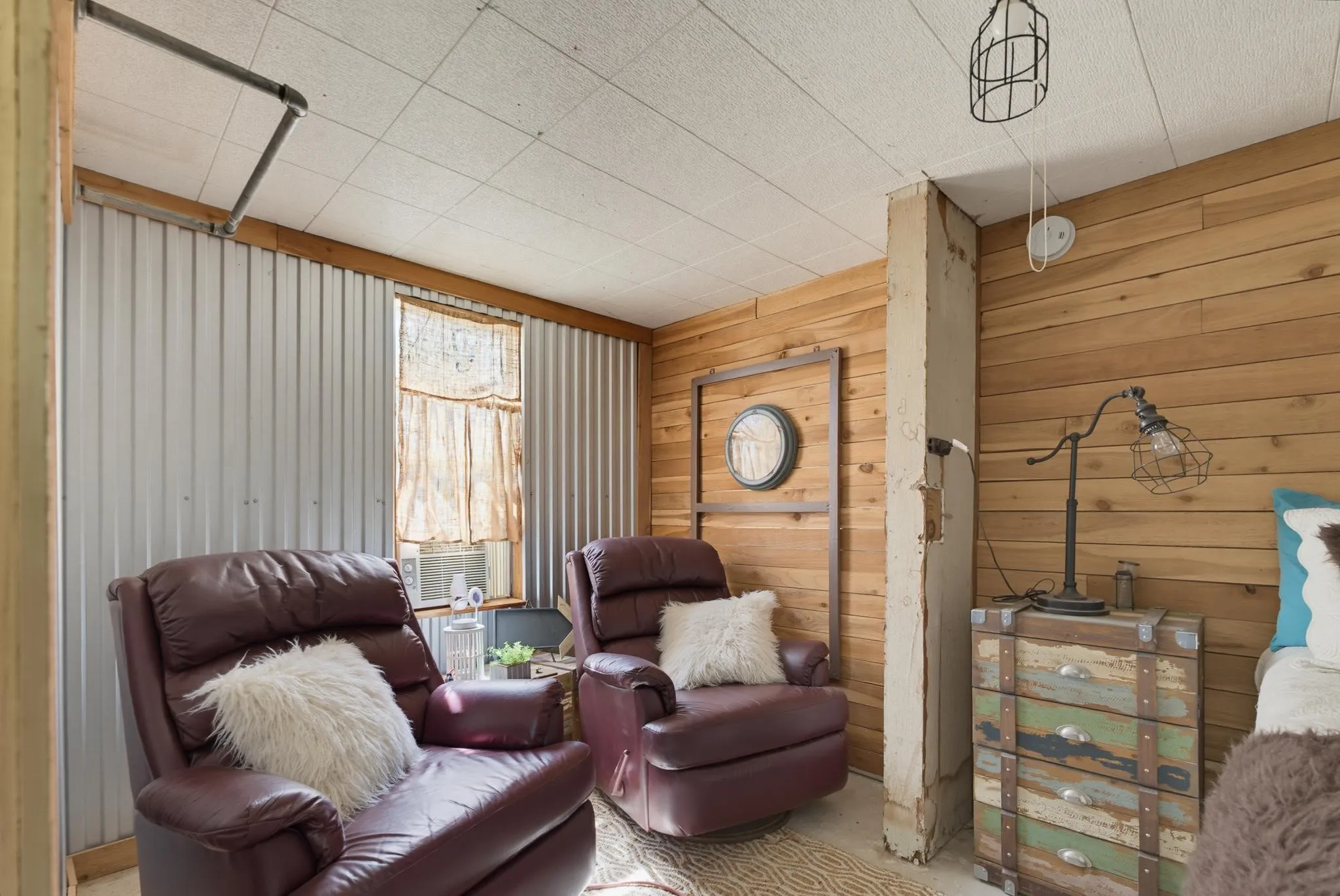 Farm For Sale in Comanche County , 17921 Tx-16, Comanche, Texas 76442, 3 Bedroom, 1 Bathroom, 2 Garage spaces, 1,554 Sqft, built in 1946, Preowned, Price $2,000,000, mls#20811111, Real Estate Agent in Comanche, Homes For Sale in Comanche county, Homes For Sale in Comanche, Realtor in Comanche Texas, Real Estate Brokerage Independent Realty Texas, Luminita Cordes Realtor