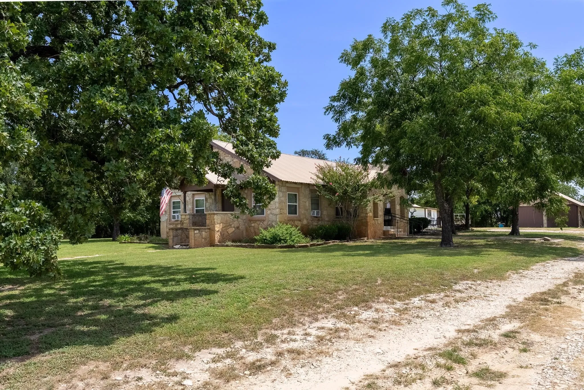 Farm For Sale in Comanche County , 17921 Tx-16, Comanche, Texas 76442, 3 Bedroom, 1 Bathroom, 2 Garage spaces, 1,554 Sqft, built in 1946, Preowned, Price $2,000,000, mls#20811111, Real Estate Agent in Comanche, Homes For Sale in Comanche county, Homes For Sale in Comanche, Realtor in Comanche Texas, Real Estate Brokerage Independent Realty Texas, Luminita Cordes Realtor