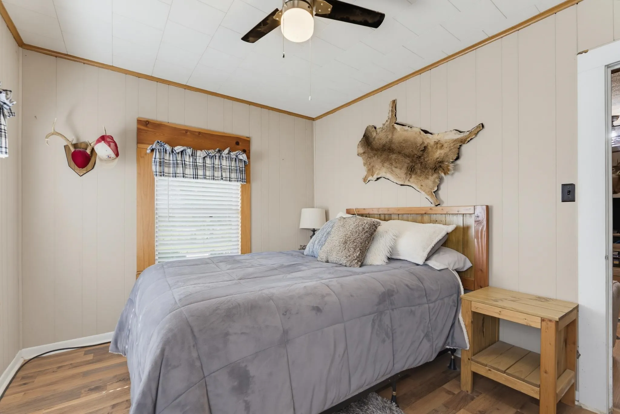 Farm For Sale in Comanche County , 17921 Tx-16, Comanche, Texas 76442, 3 Bedroom, 1 Bathroom, 2 Garage spaces, 1,554 Sqft, built in 1946, Preowned, Price $2,000,000, mls#20811111, Real Estate Agent in Comanche, Homes For Sale in Comanche county, Homes For Sale in Comanche, Realtor in Comanche Texas, Real Estate Brokerage Independent Realty Texas, Luminita Cordes Realtor