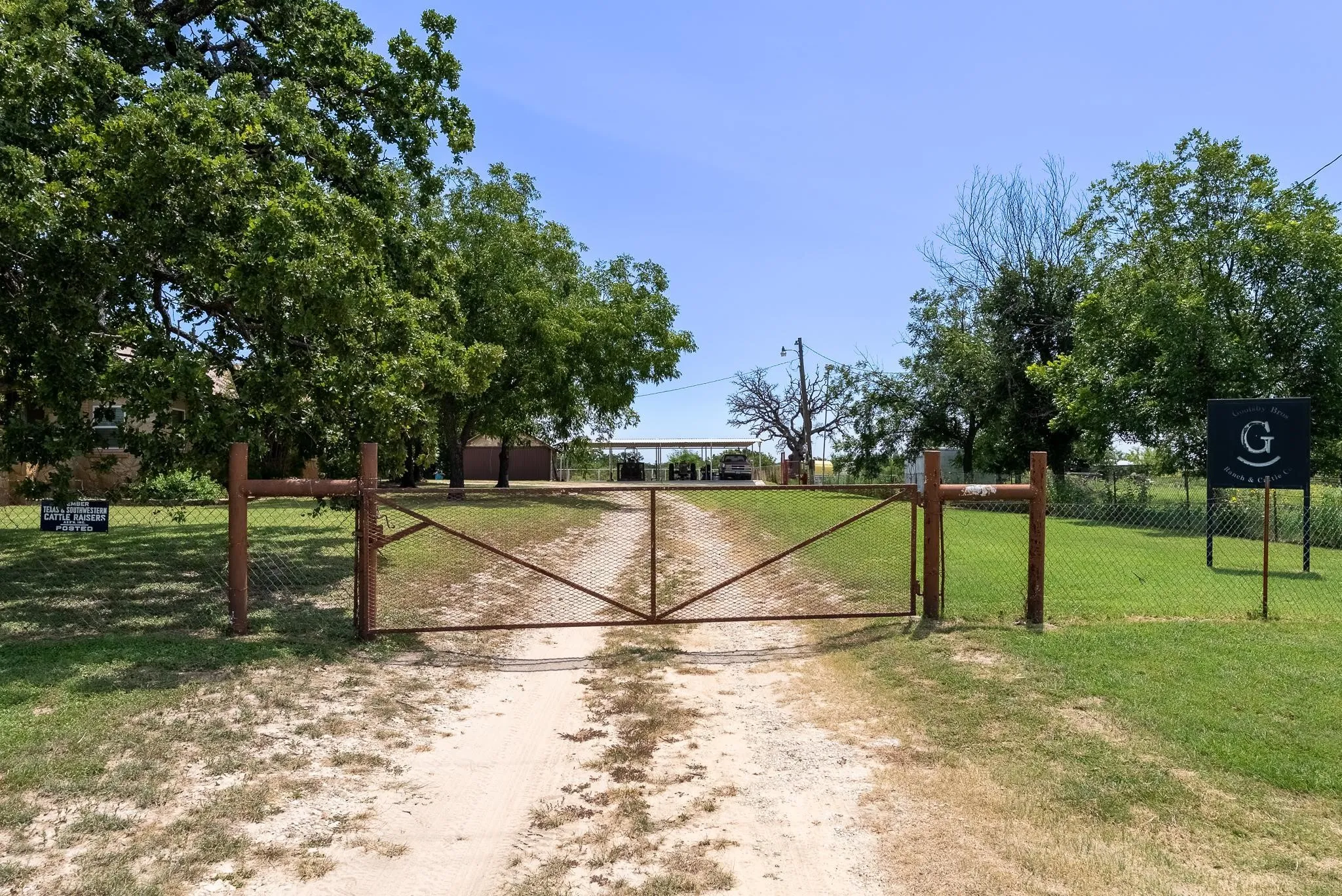 Farm For Sale in Comanche County , 17921 Tx-16, Comanche, Texas 76442, 3 Bedroom, 1 Bathroom, 2 Garage spaces, 1,554 Sqft, built in 1946, Preowned, Price $2,000,000, mls#20811111, Real Estate Agent in Comanche, Homes For Sale in Comanche county, Homes For Sale in Comanche, Realtor in Comanche Texas, Real Estate Brokerage Independent Realty Texas, Luminita Cordes Realtor