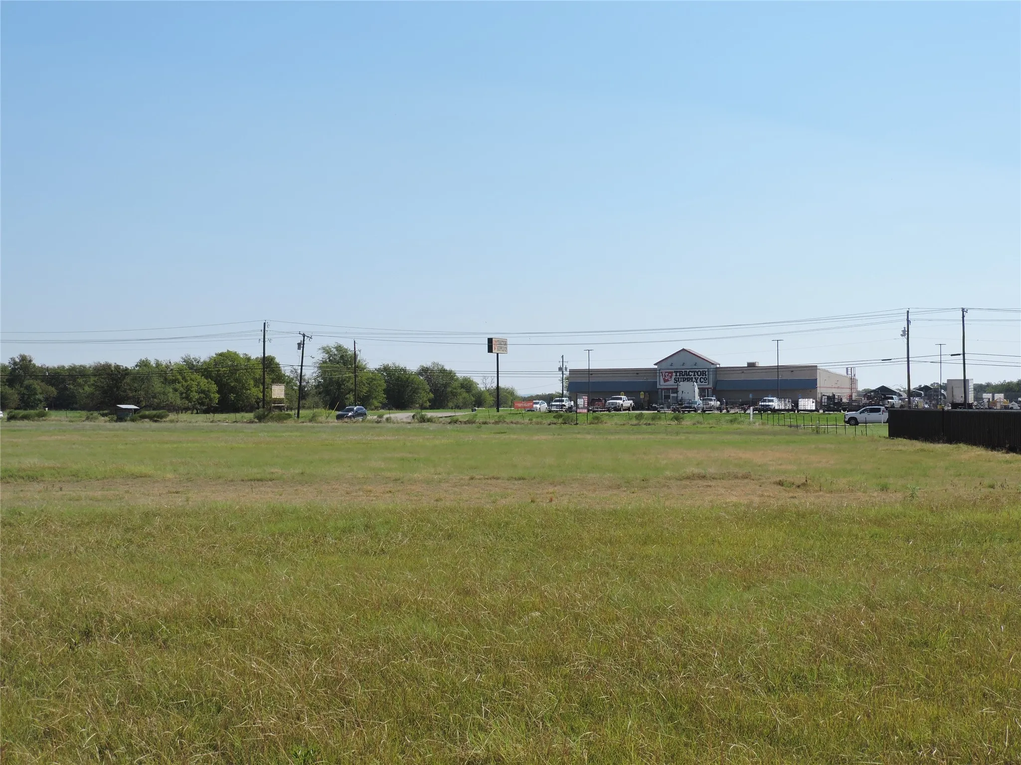 Unimproved Land For Sale in Henderson County , 04 S Hwy 198, Mabank, Texas 75147, 0, 0, Garage spaces, 0 Sqft, built in 0, Price $479,000, mls#20816916, Real Estate Agent in Mabank, Homes For Sale in Henderson county, Homes For Sale in Mabank, Realtor in Mabank Texas, Real Estate Brokerage Independent Realty Texas, Luminita Cordes Realtor