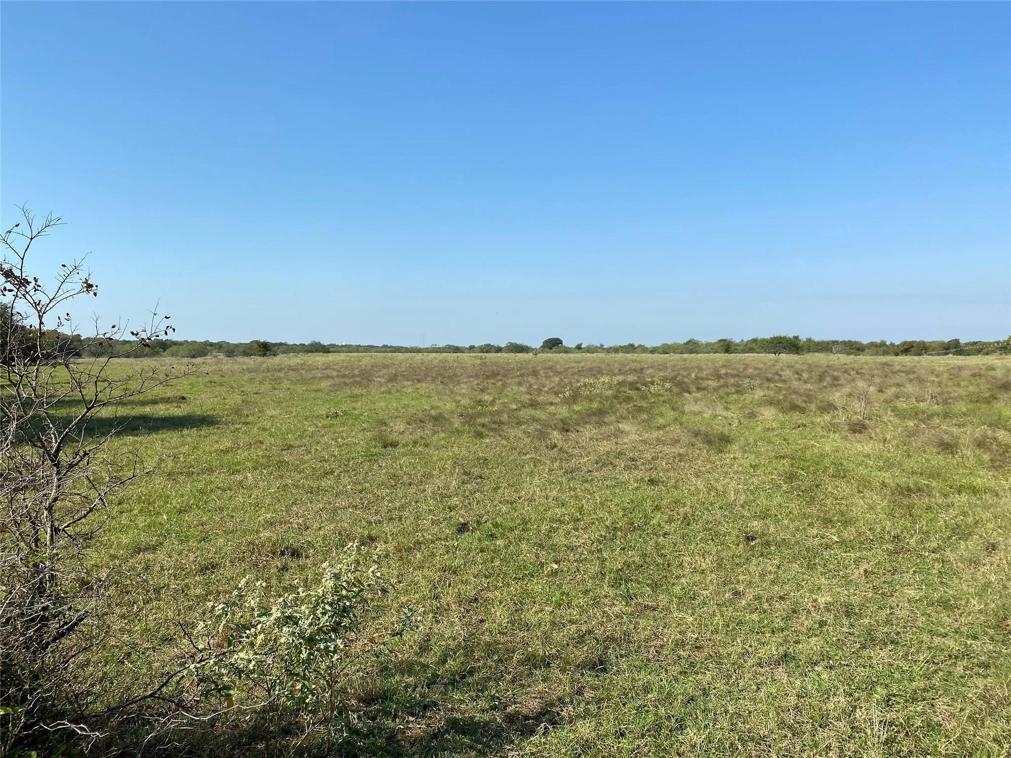 Unimproved Land For Sale in Henderson County , 07 Lawson Ave, Mabank, Texas 75147, 0, 0, Garage spaces, 0 Sqft, built in 0, Price $85,000, mls#20820150, Real Estate Agent in Mabank, Homes For Sale in Henderson county, Homes For Sale in Mabank, Realtor in Mabank Texas, Real Estate Brokerage Independent Realty Texas, Luminita Cordes Realtor