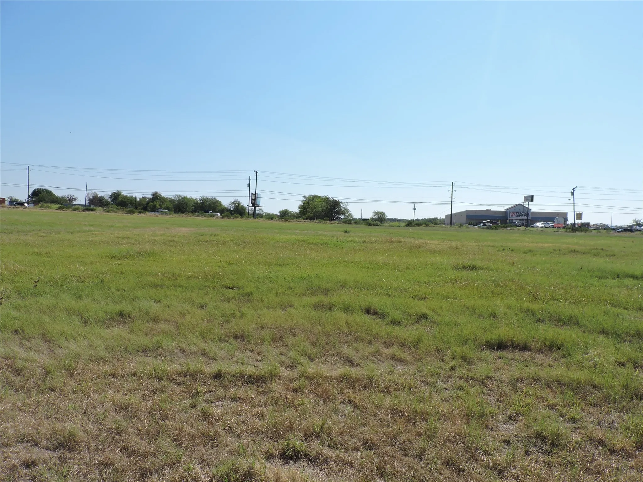Unimproved Land For Sale in Henderson County , 07 Lawson Ave, Mabank, Texas 75147, 0, 0, Garage spaces, 0 Sqft, built in 0, Price $85,000, mls#20820150, Real Estate Agent in Mabank, Homes For Sale in Henderson county, Homes For Sale in Mabank, Realtor in Mabank Texas, Real Estate Brokerage Independent Realty Texas, Luminita Cordes Realtor