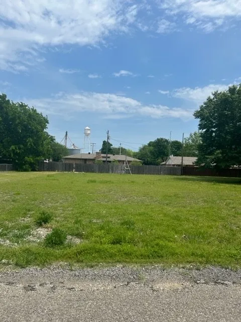 Unimproved Land For Sale in Grayson County , TBD S Thomas, Tom Bean, Texas 75489, 0, 0, Garage spaces, 0 Sqft, built in 0, Price $95,000, mls#20820331, Real Estate Agent in Tom Bean, Homes For Sale in Grayson county, Homes For Sale in Tom Bean, Realtor in Tom Bean Texas, Real Estate Brokerage Independent Realty Texas, Luminita Cordes Realtor