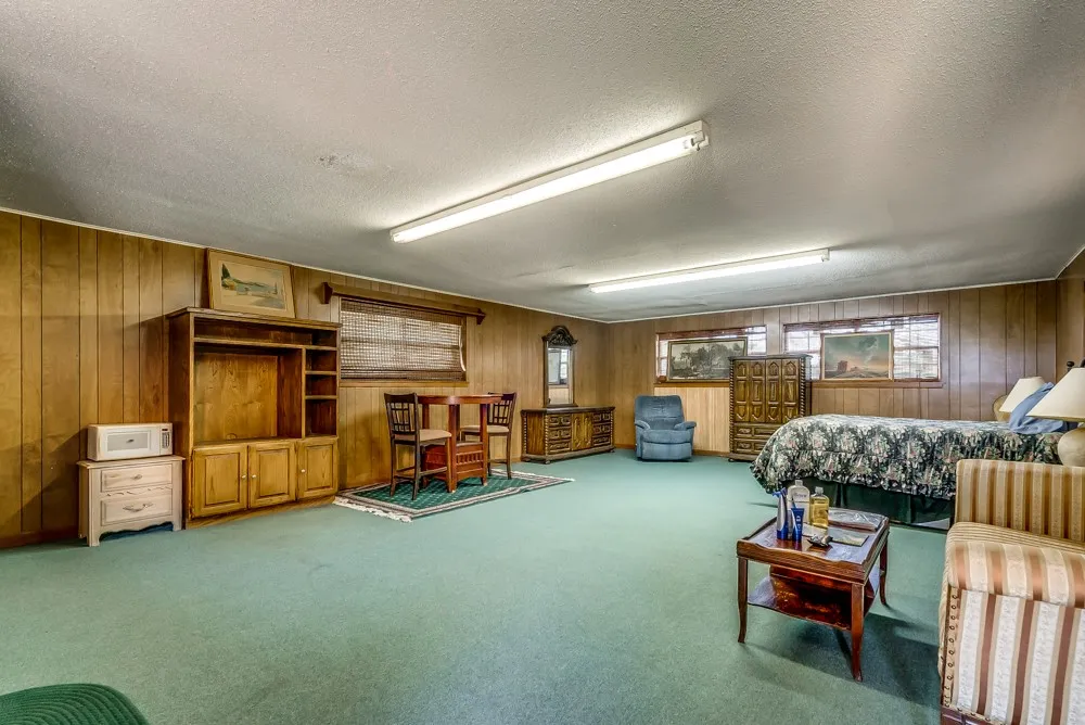 Single Family Residence For Sale in Eastland County , 110 County Road 567, Eastland, Texas 76448, 3 Bedroom, 2 Bathroom, 4 Garage spaces, 2,385 Sqft, built in 1975, Preowned, mls#20819835, Real Estate Agent in Eastland, Homes For Sale in Eastland county, Homes For Sale in Eastland, Realtor in Eastland Texas, Real Estate Brokerage Independent Realty Texas, Luminita Cordes Realtor