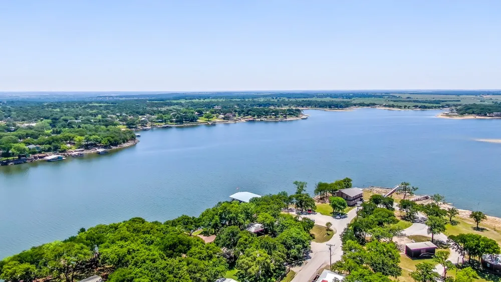 Single Family Residence For Sale in Eastland County , 110 County Road 567, Eastland, Texas 76448, 3 Bedroom, 2 Bathroom, 4 Garage spaces, 2,385 Sqft, built in 1975, Preowned, mls#20819835, Real Estate Agent in Eastland, Homes For Sale in Eastland county, Homes For Sale in Eastland, Realtor in Eastland Texas, Real Estate Brokerage Independent Realty Texas, Luminita Cordes Realtor